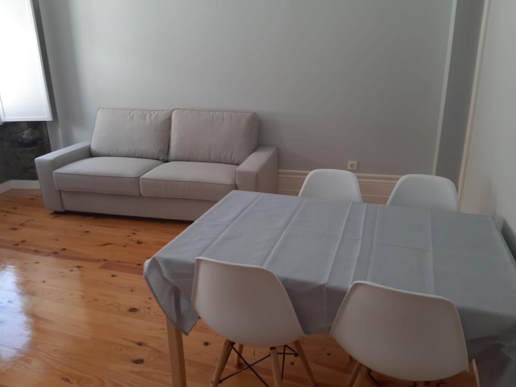 One-Bedroom Apartment photo 2