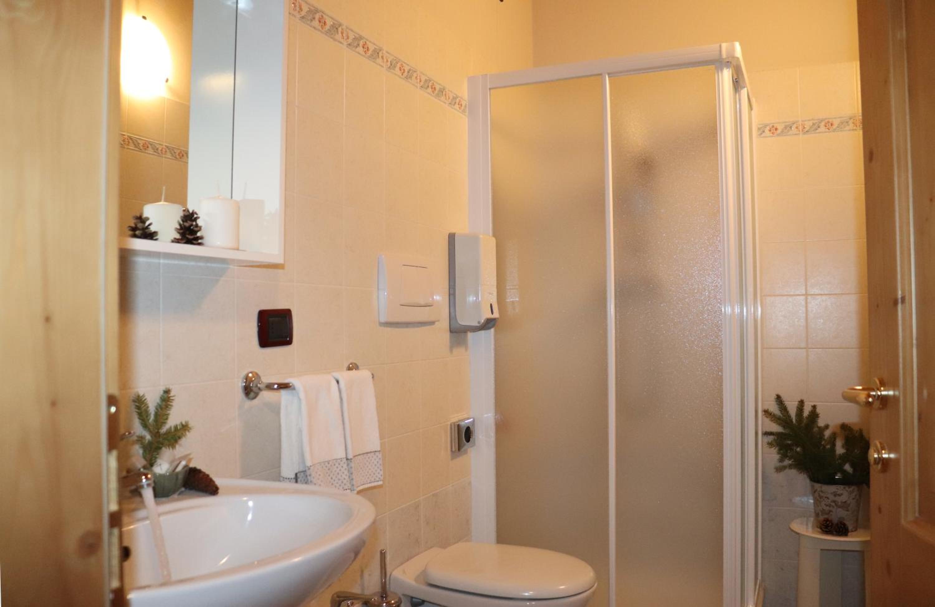 Large Double Room photo 2