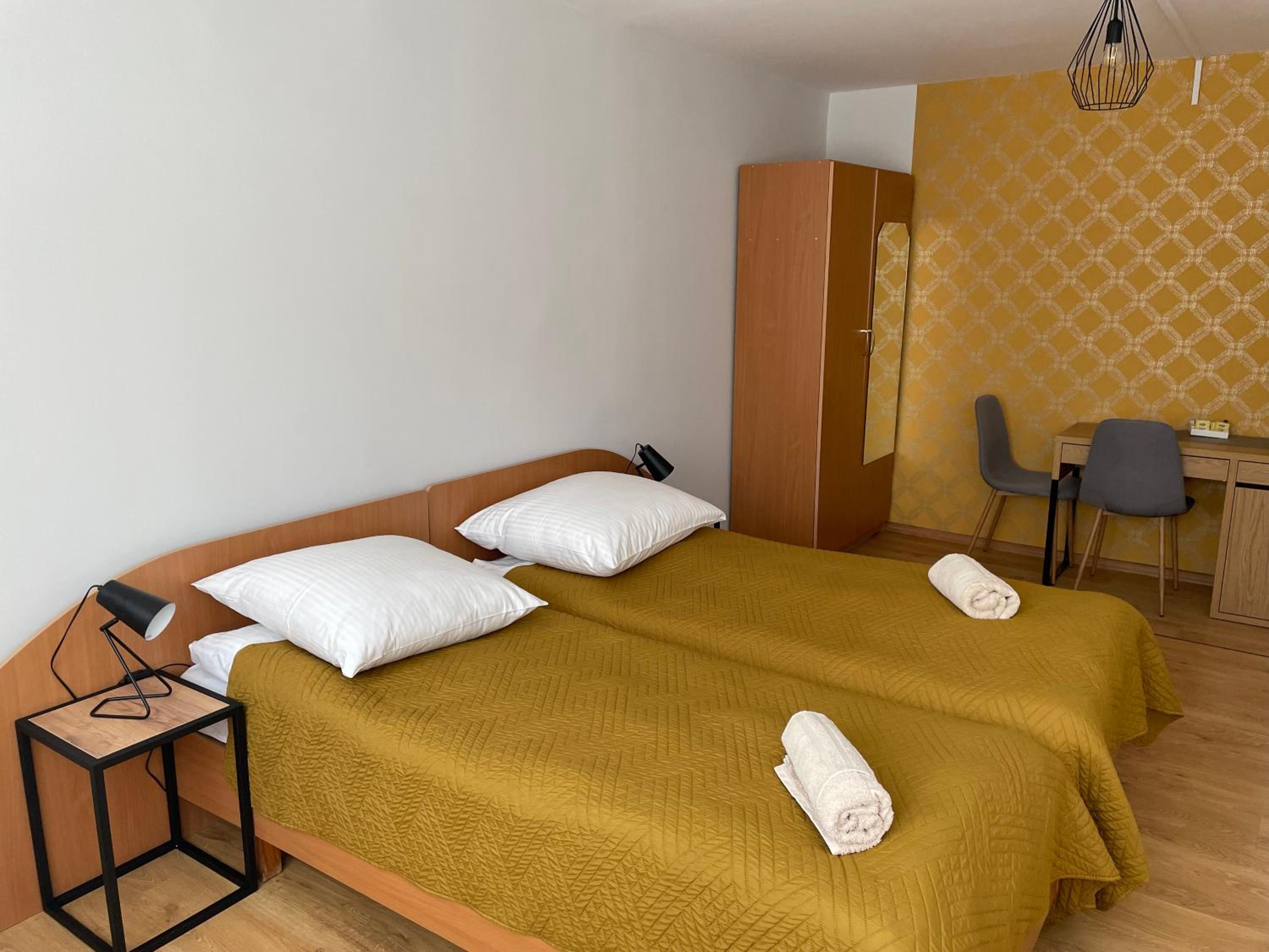 Double Room with Private Bathroom - Photo 4