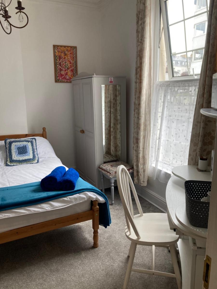 Double Room with Private Bathroom photo 3