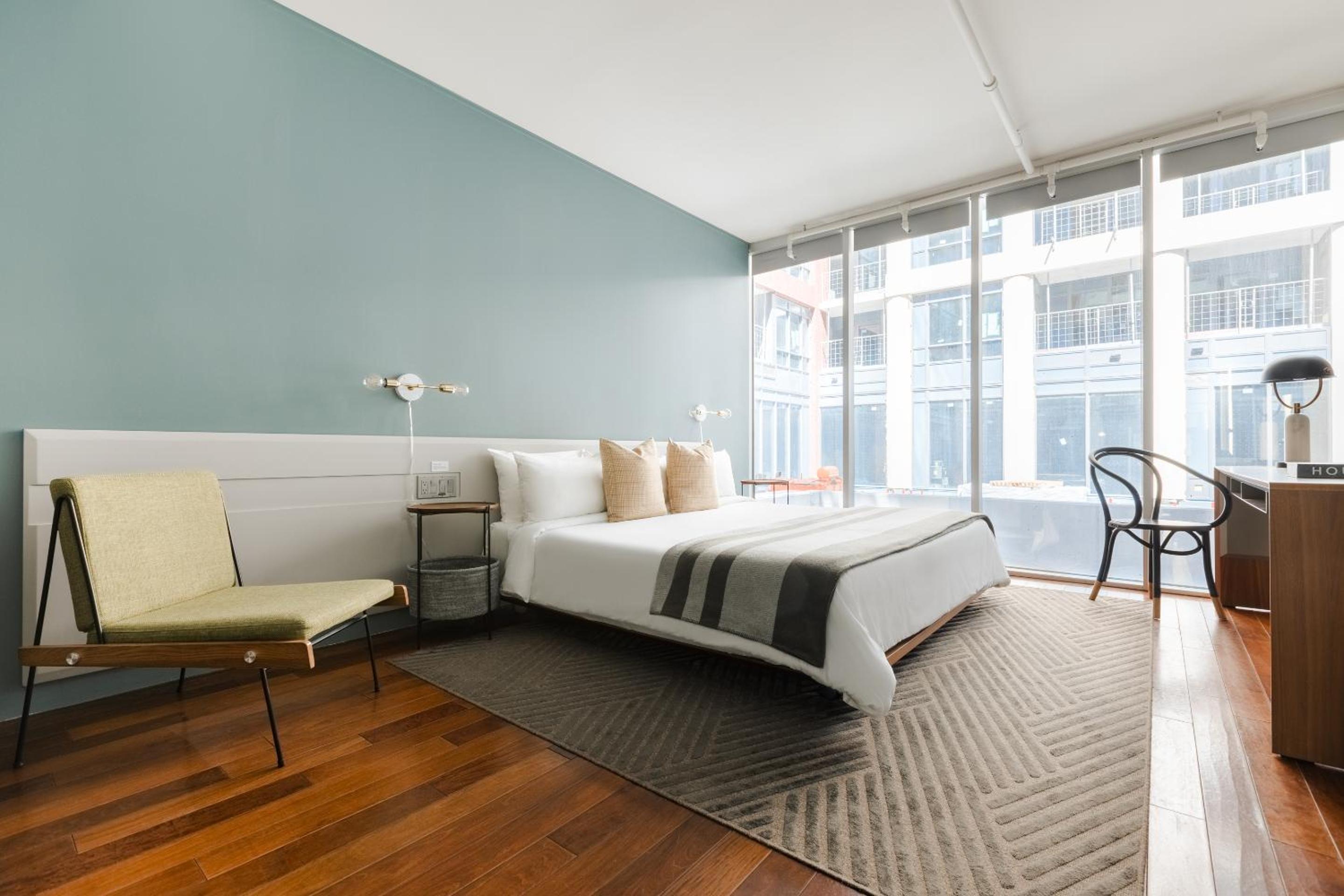 Superior Room, 1 King Bed