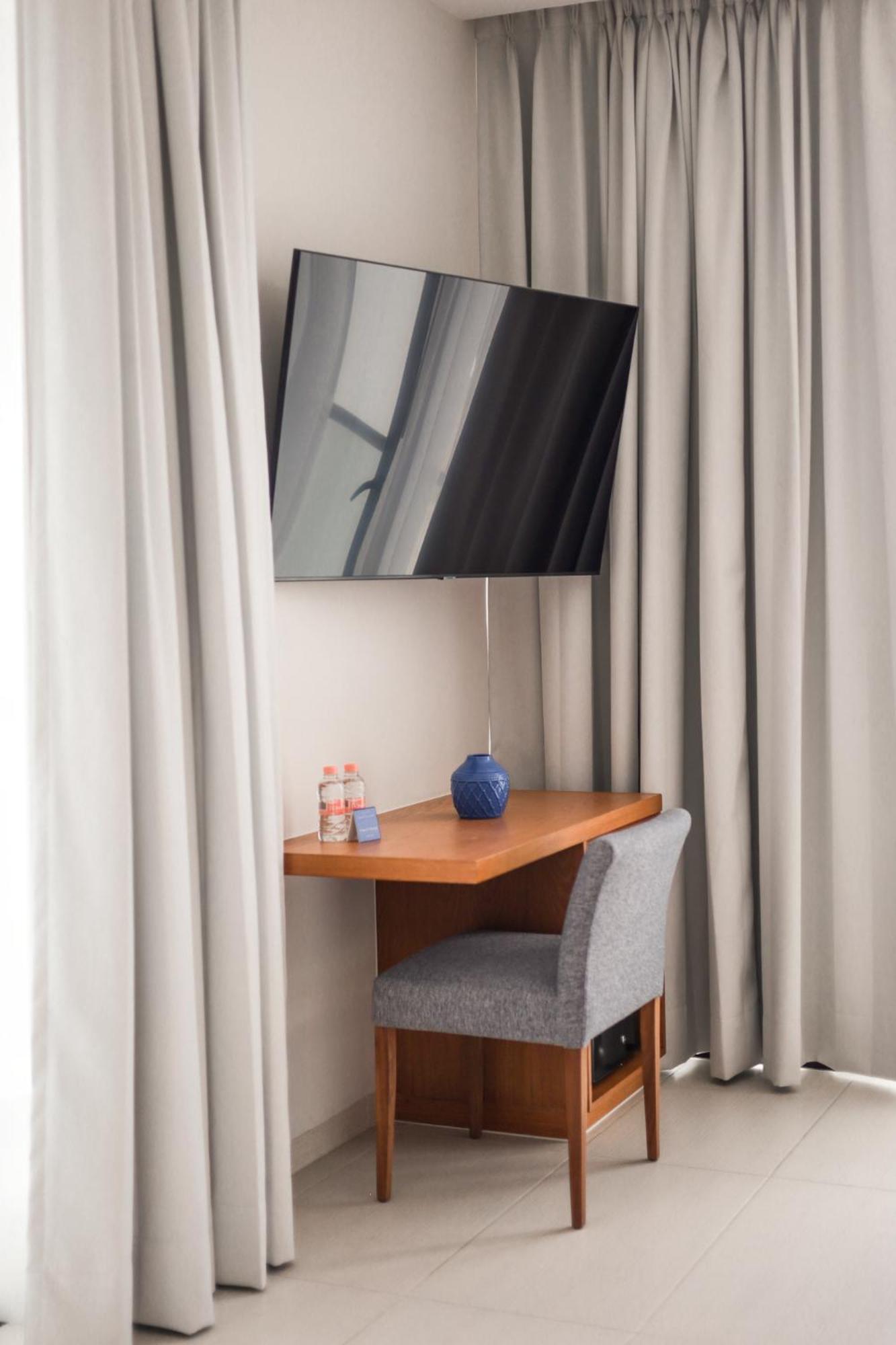 Deluxe King Room - Photo 1