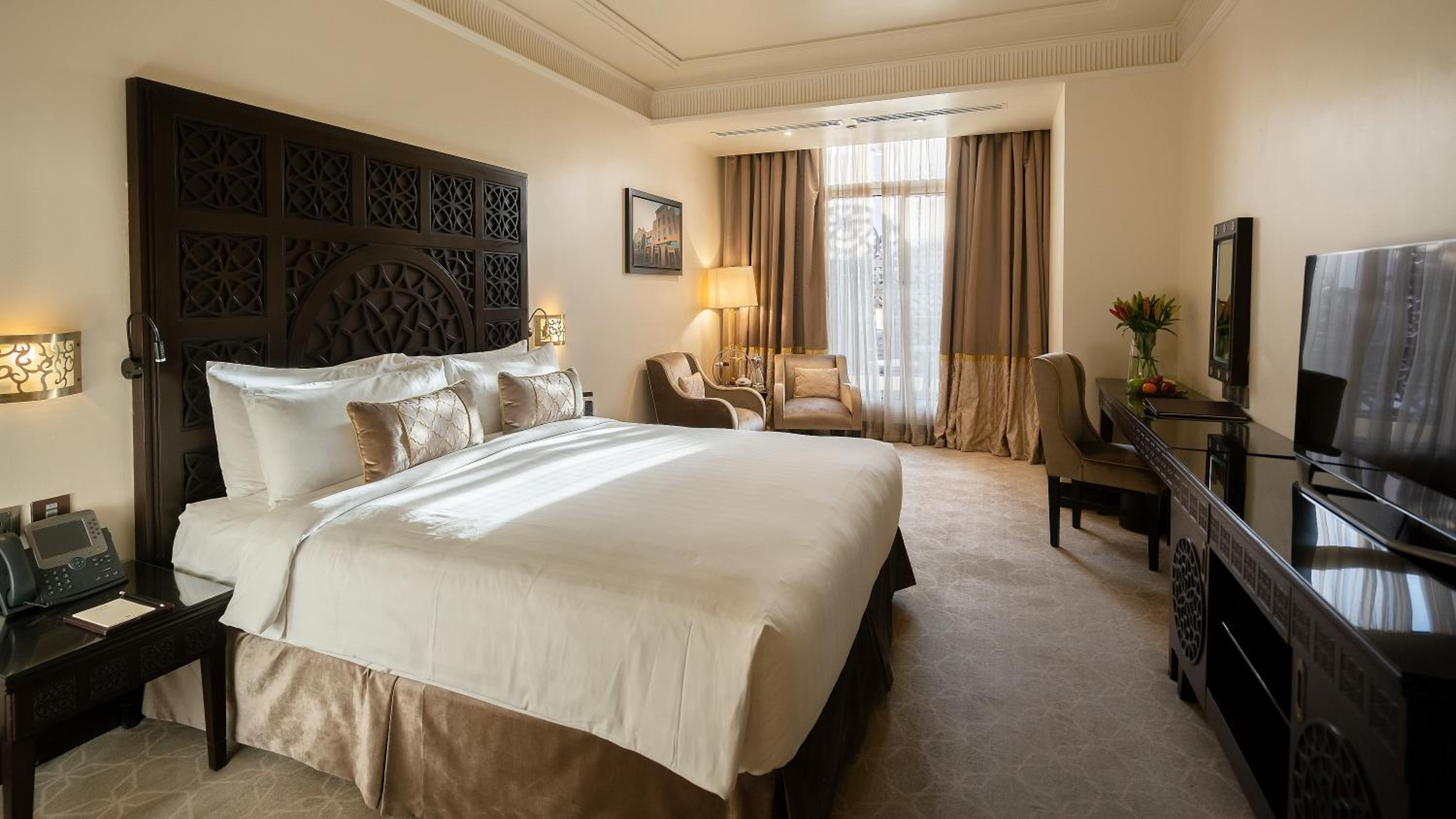 Deluxe King Room