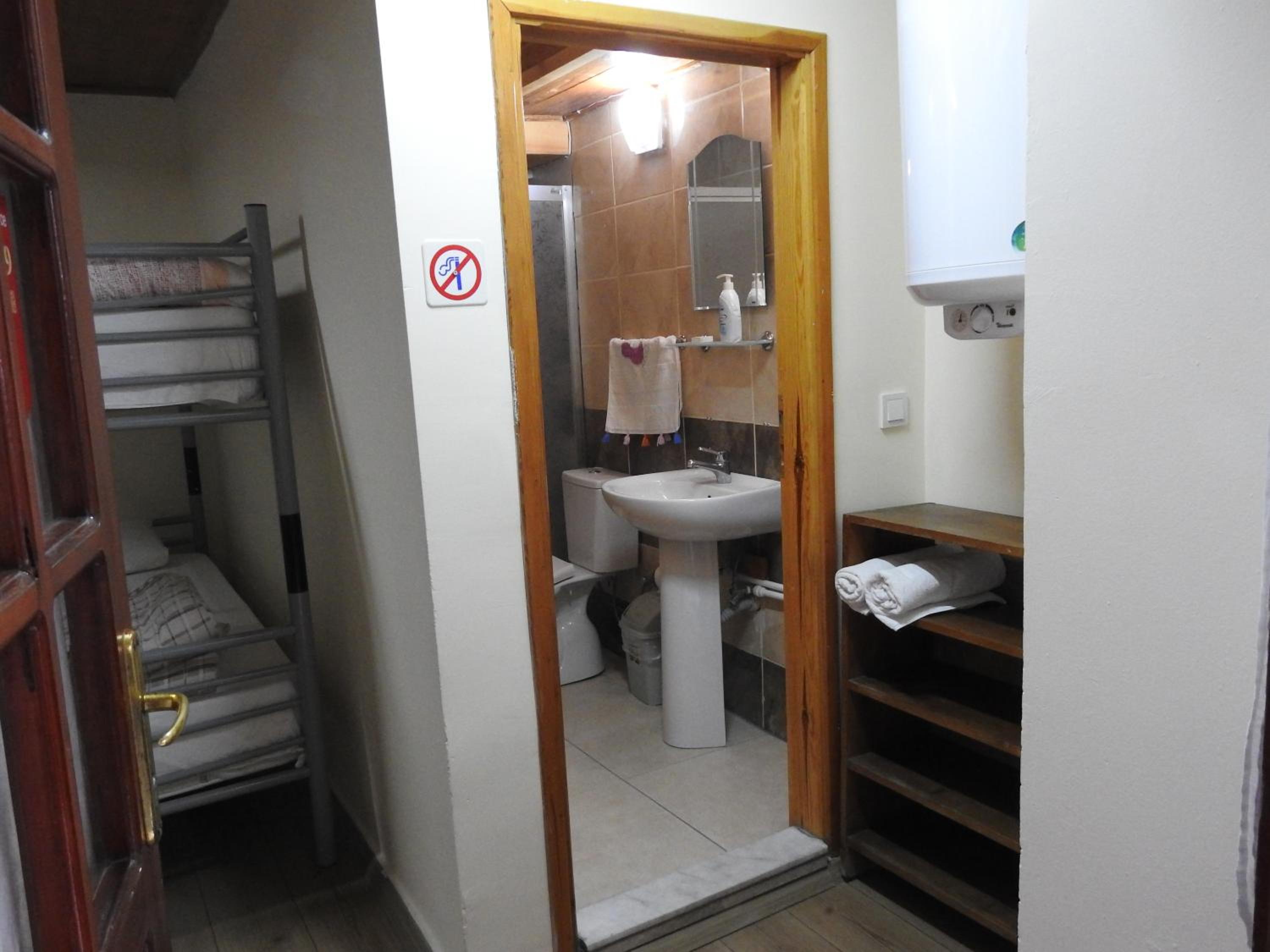 Bed in 4-Bed Female Dormitory Room photo 1
