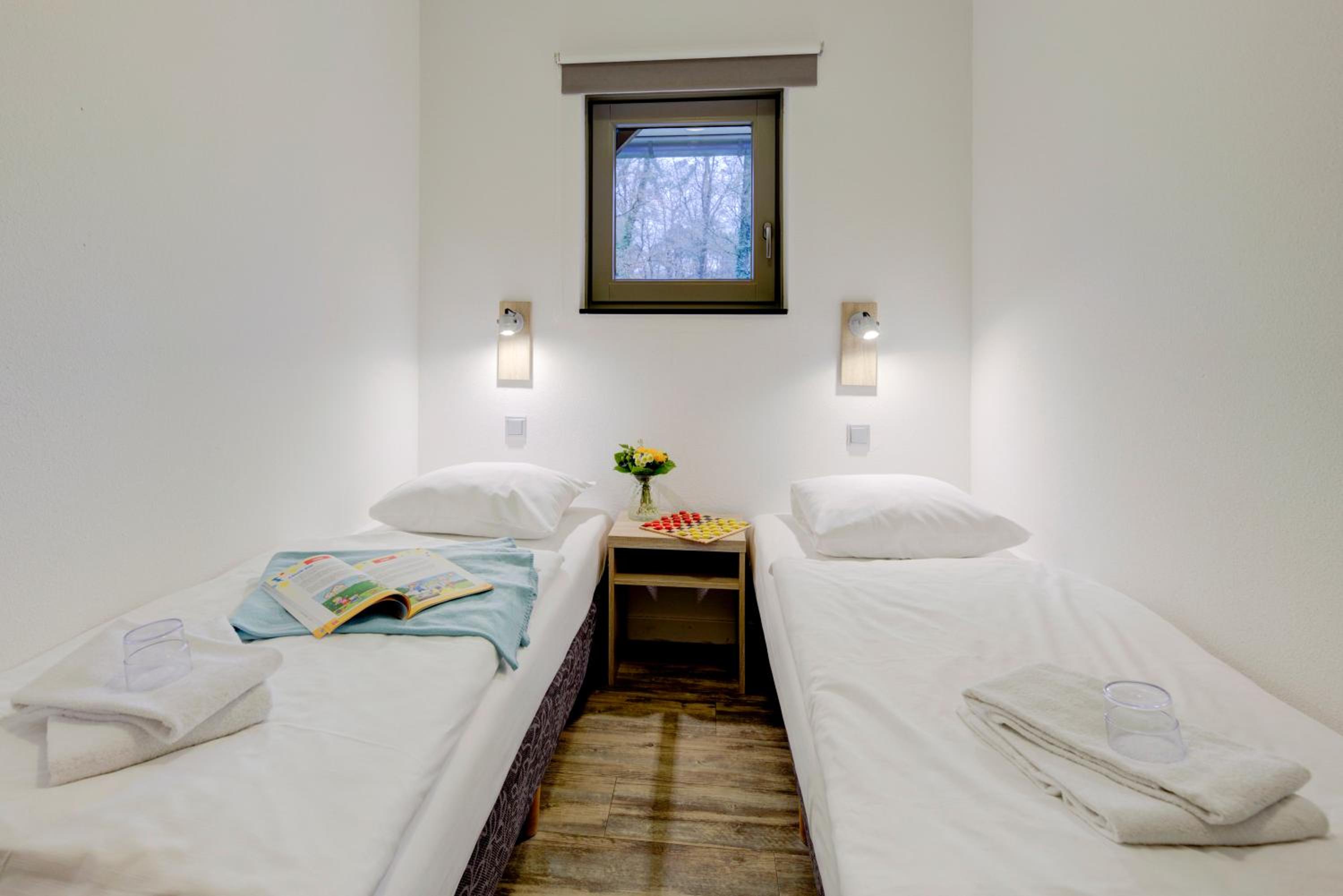 Deluxe Quadruple Room - Photo 8