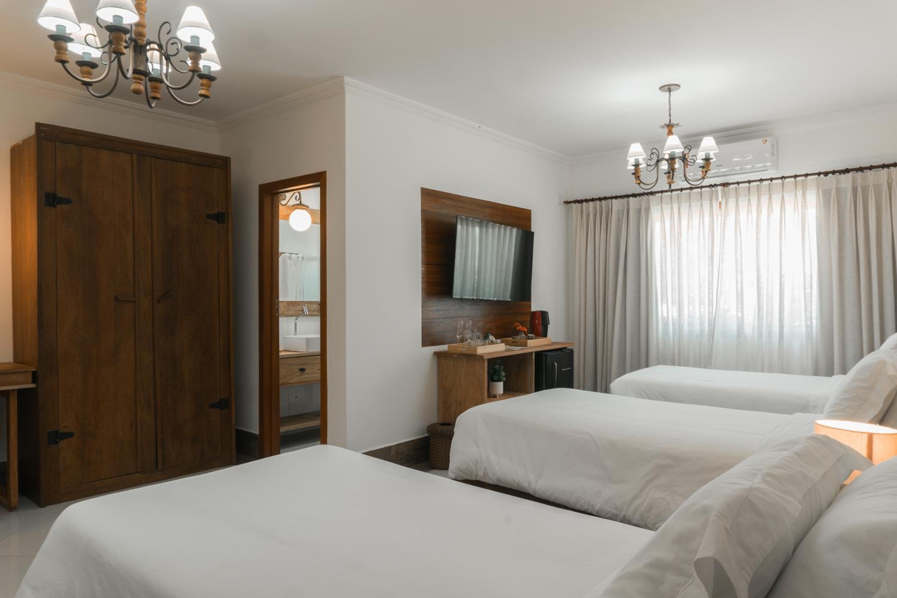 Luxury Triple Room photo 3