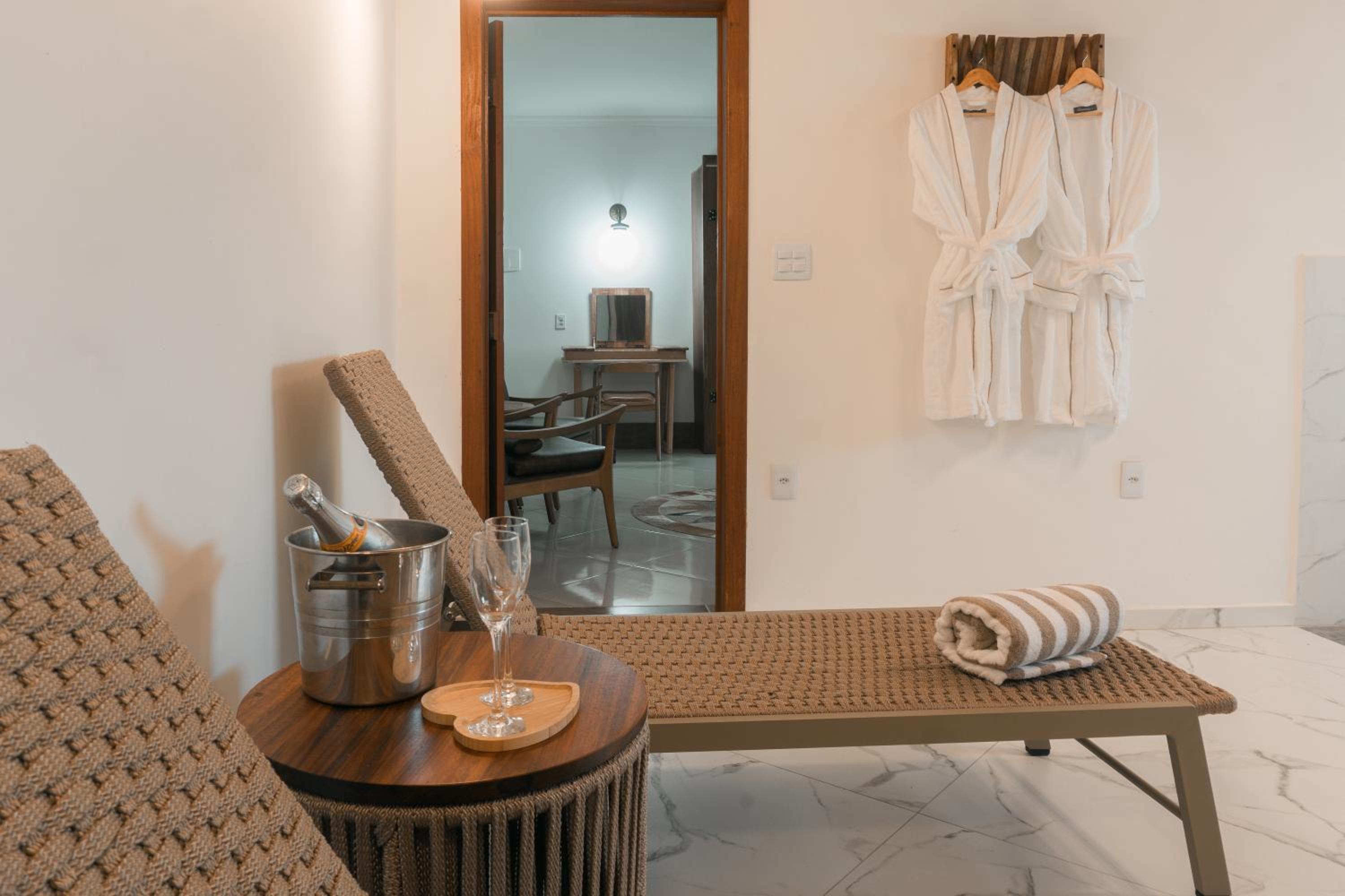 Superior King Room photo 1
