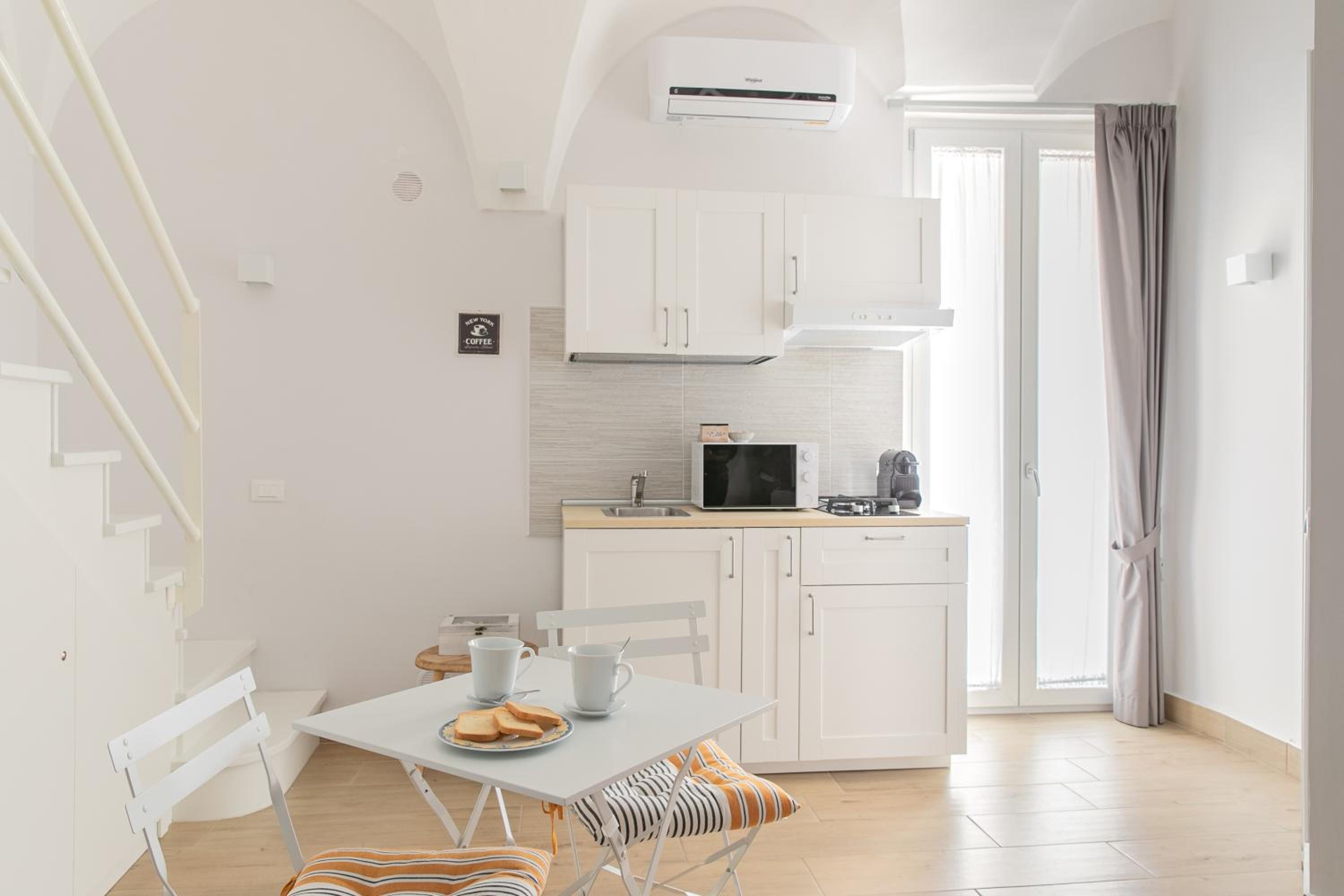 Apartment - Split Level photo 3