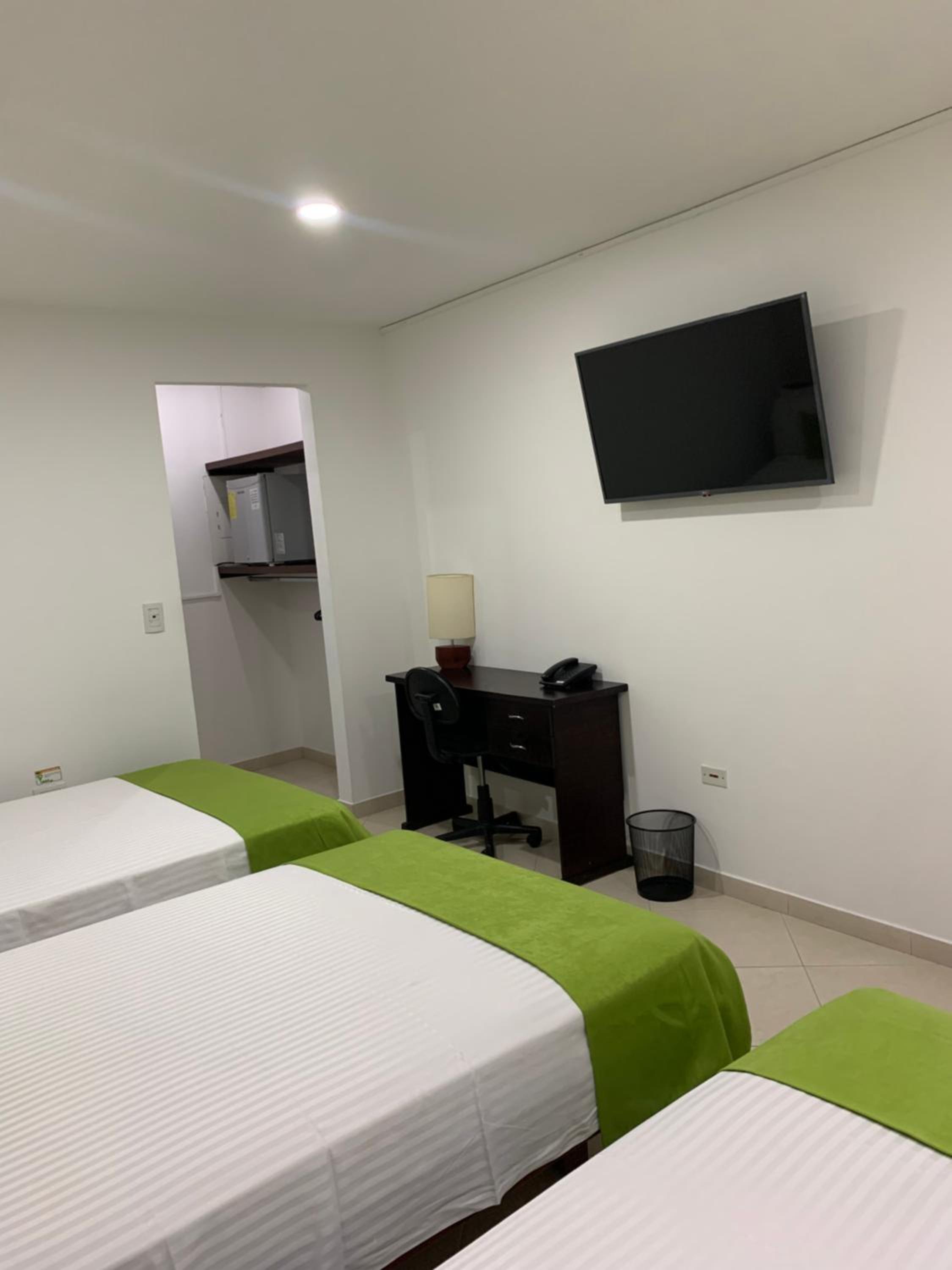 Basic Triple Room photo 2