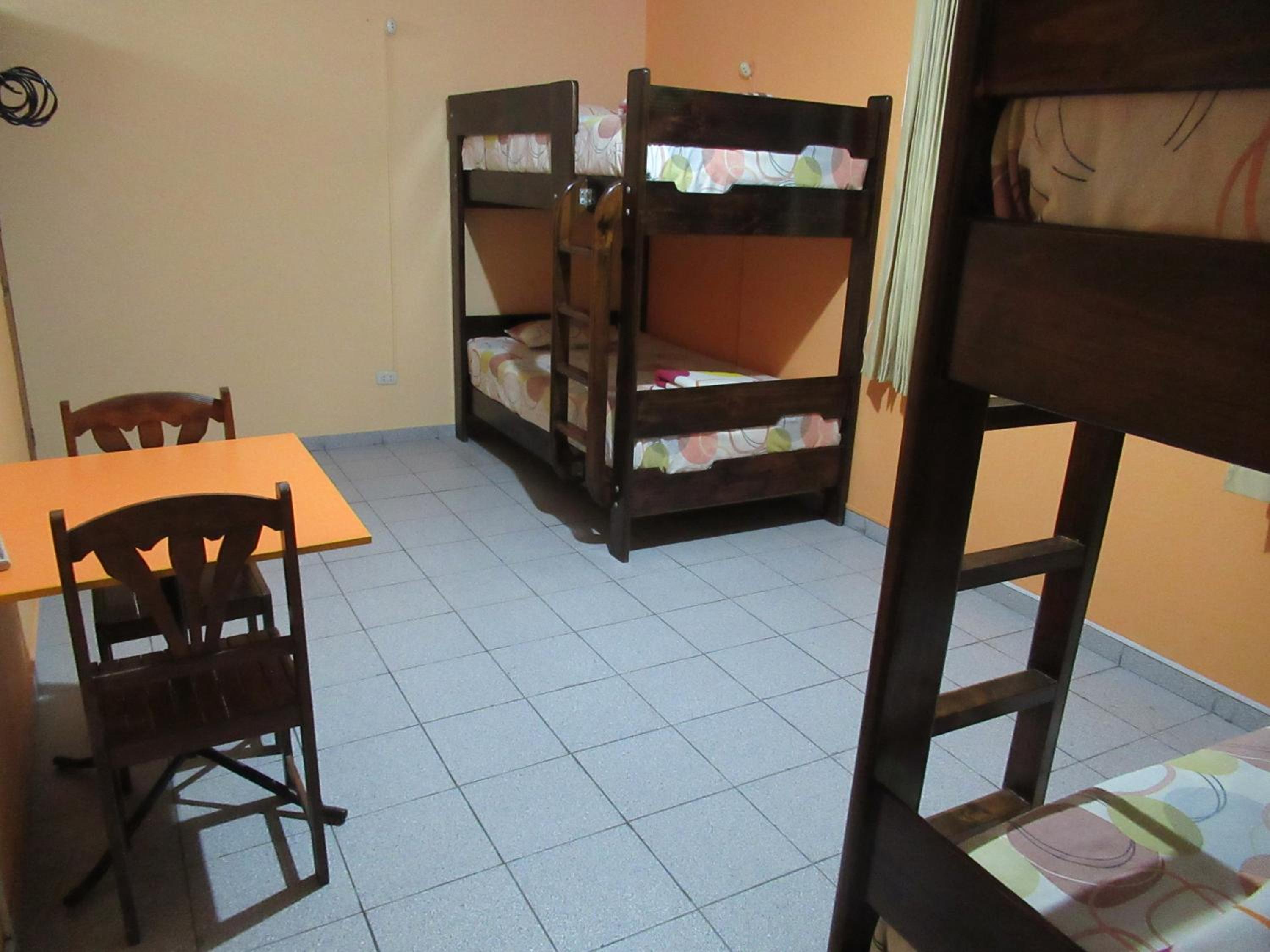 Bed in 4-Bed Mixed Dormitory Room photo 3