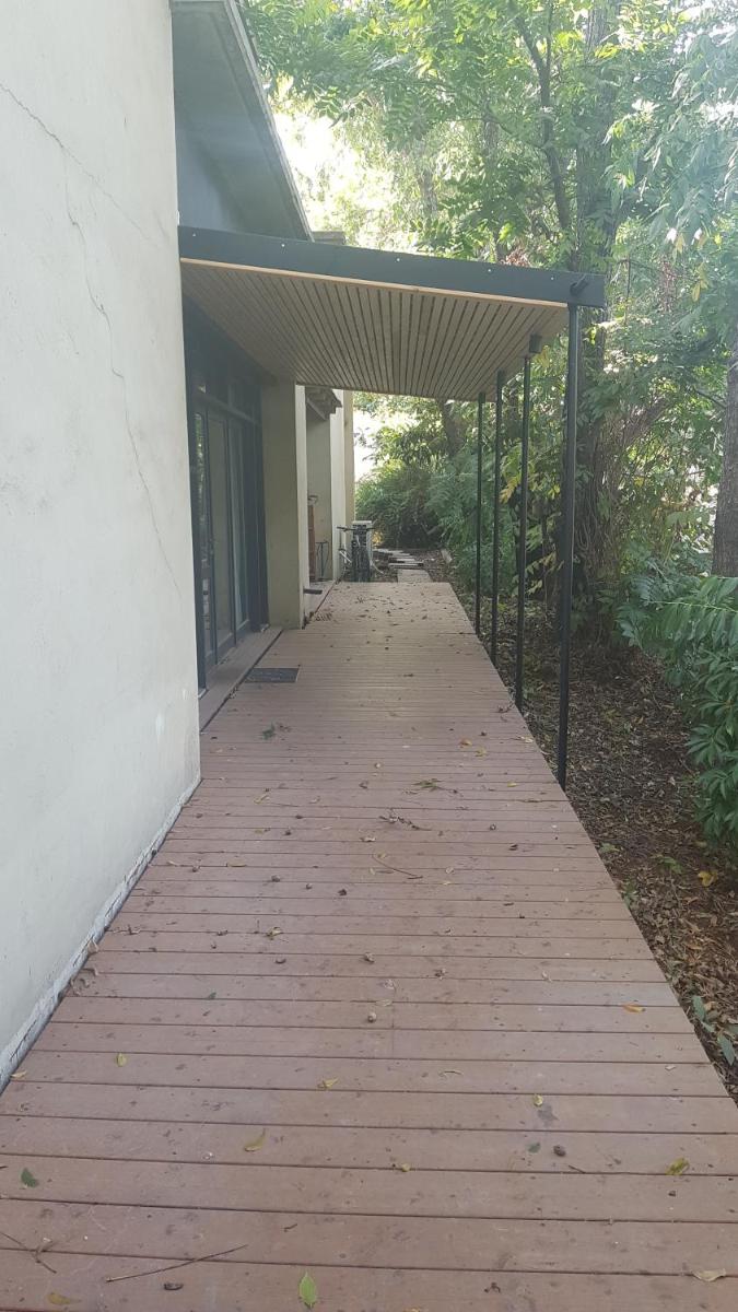 Two-Bedroom House - Photo 1