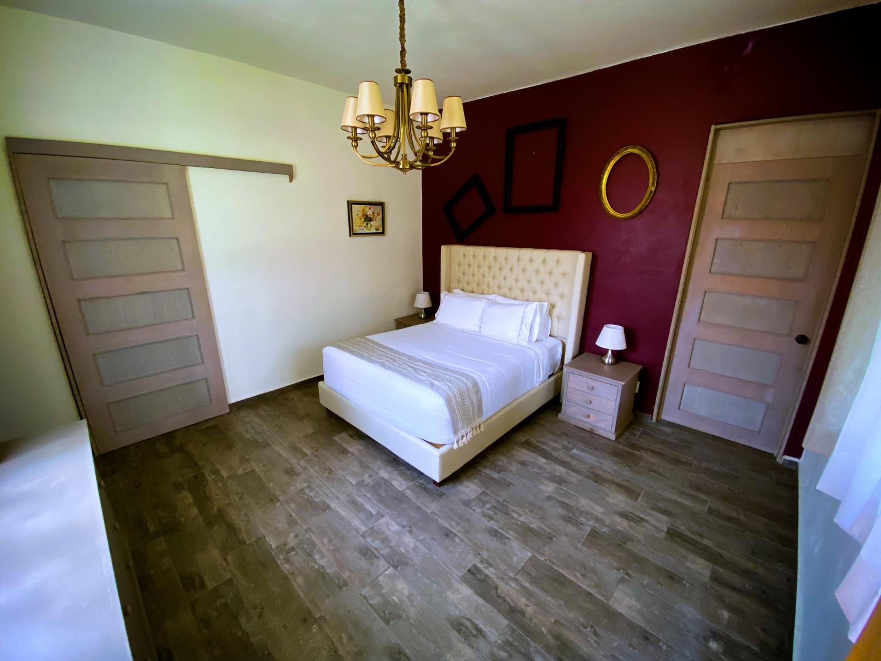 Queen Room with Garden View