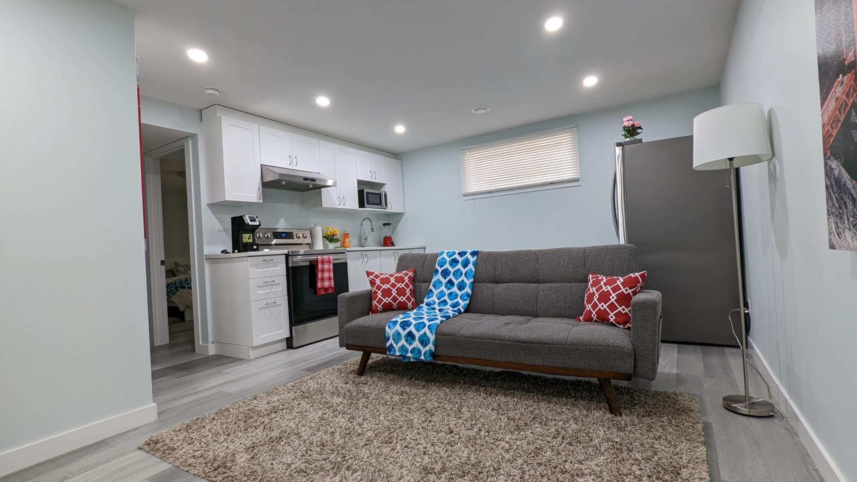 One-Bedroom Apartment photo 1