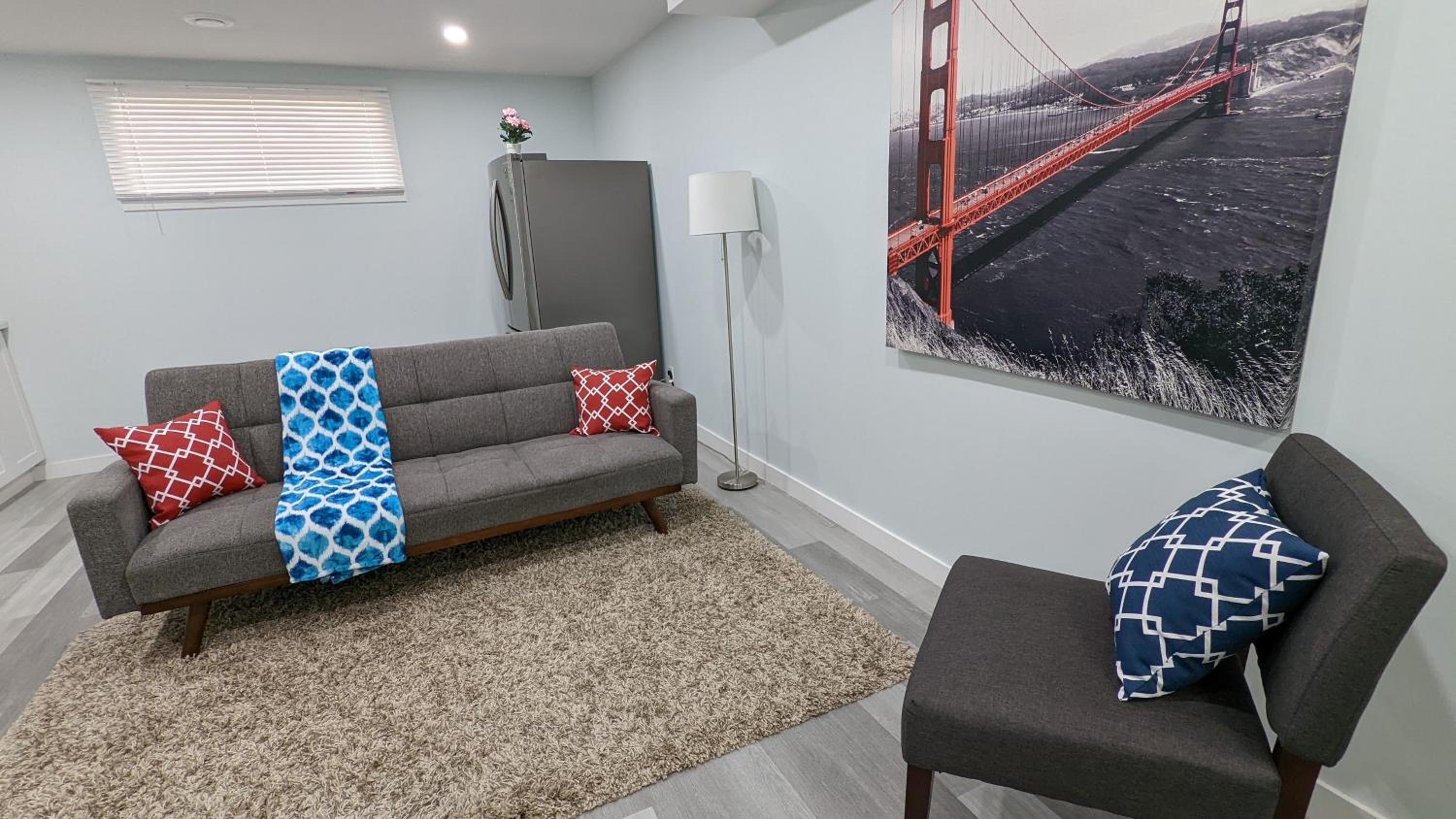 One-Bedroom Apartment photo 3