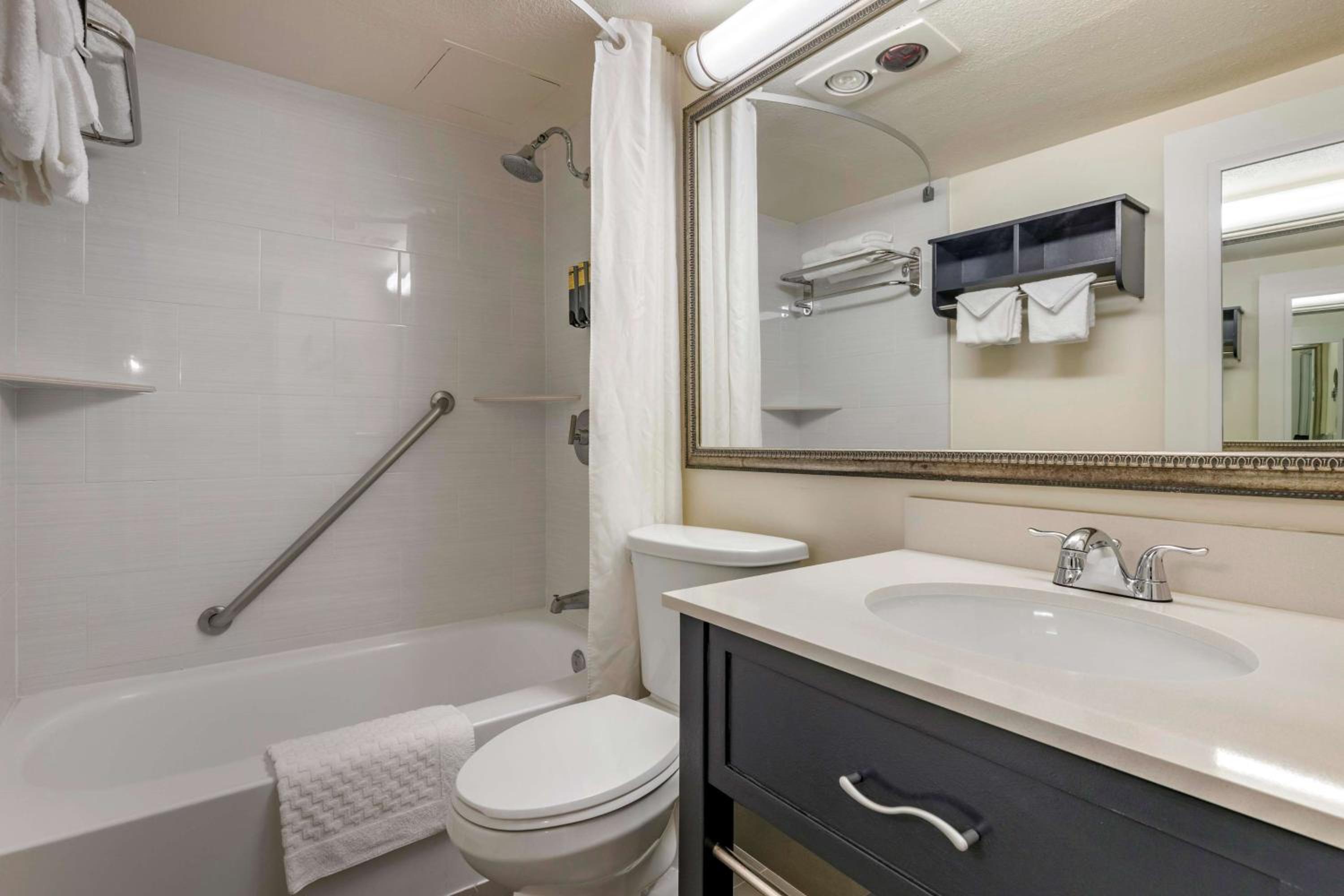 King Room with Sofa Bed - Upper Floor/Non-Smoking - Photo 2