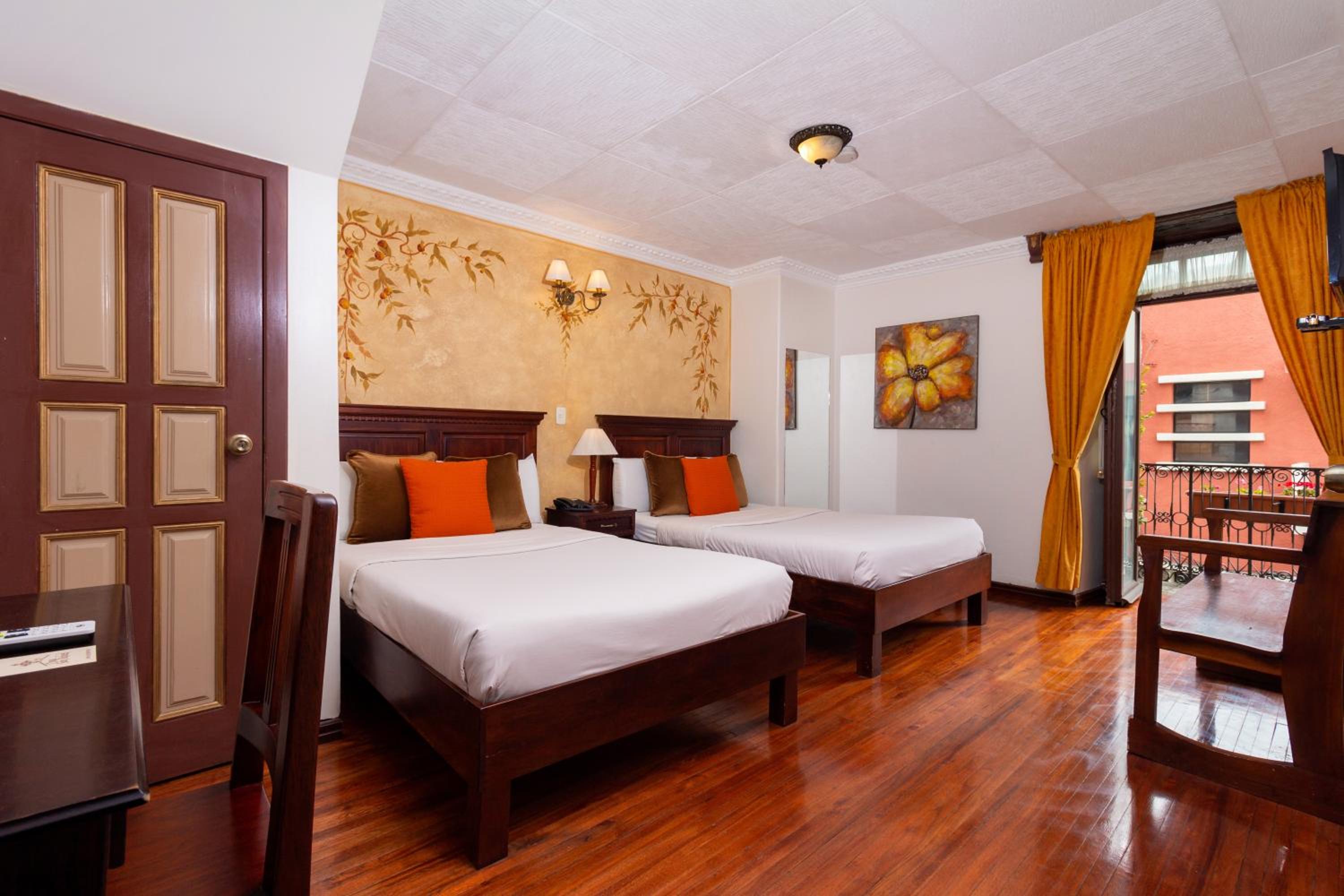 Double Room with Balcony photo 1