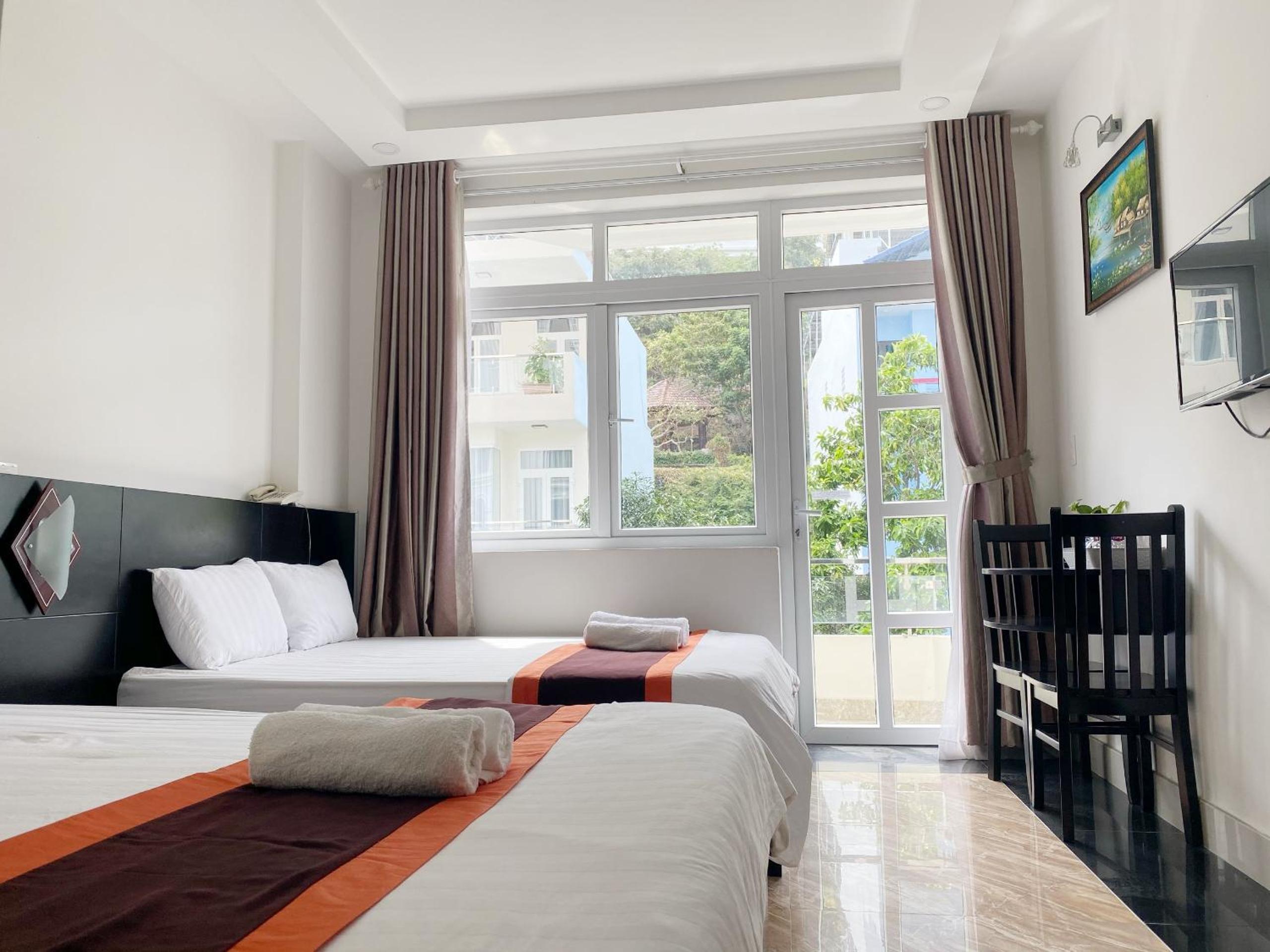 Superior Quadruple Room photo 2