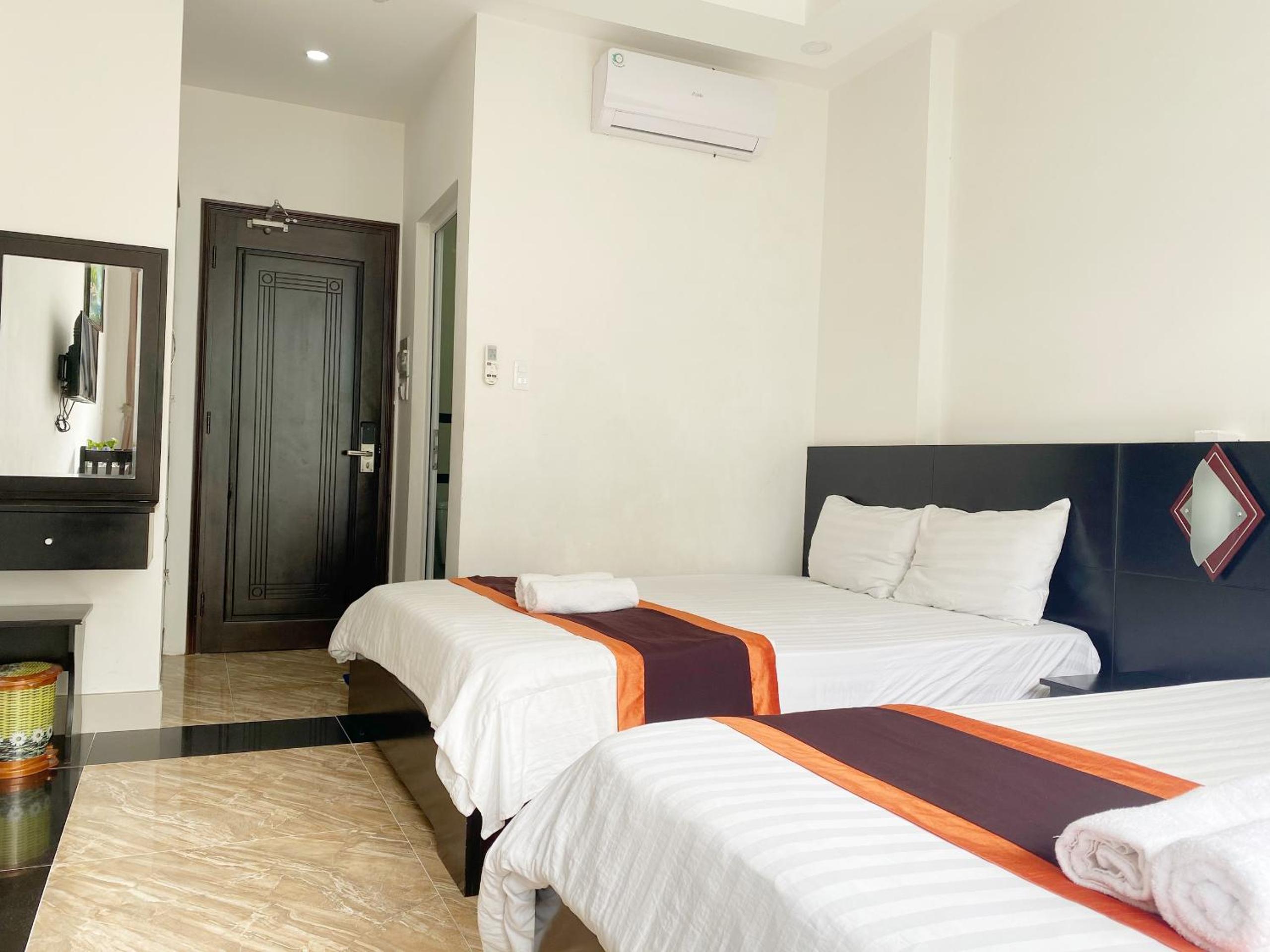 Superior Quadruple Room photo 3