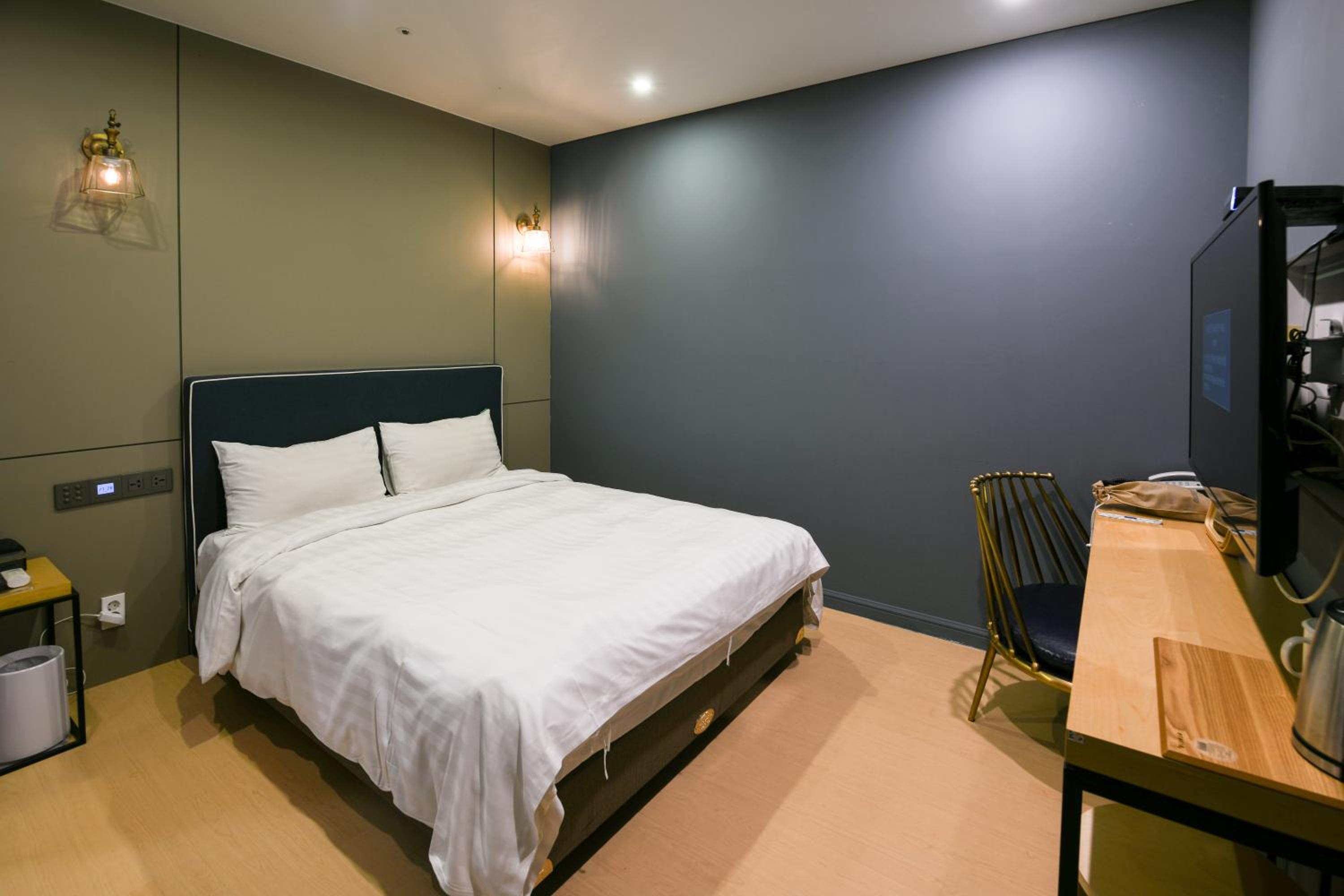 Standard Double Room photo 3
