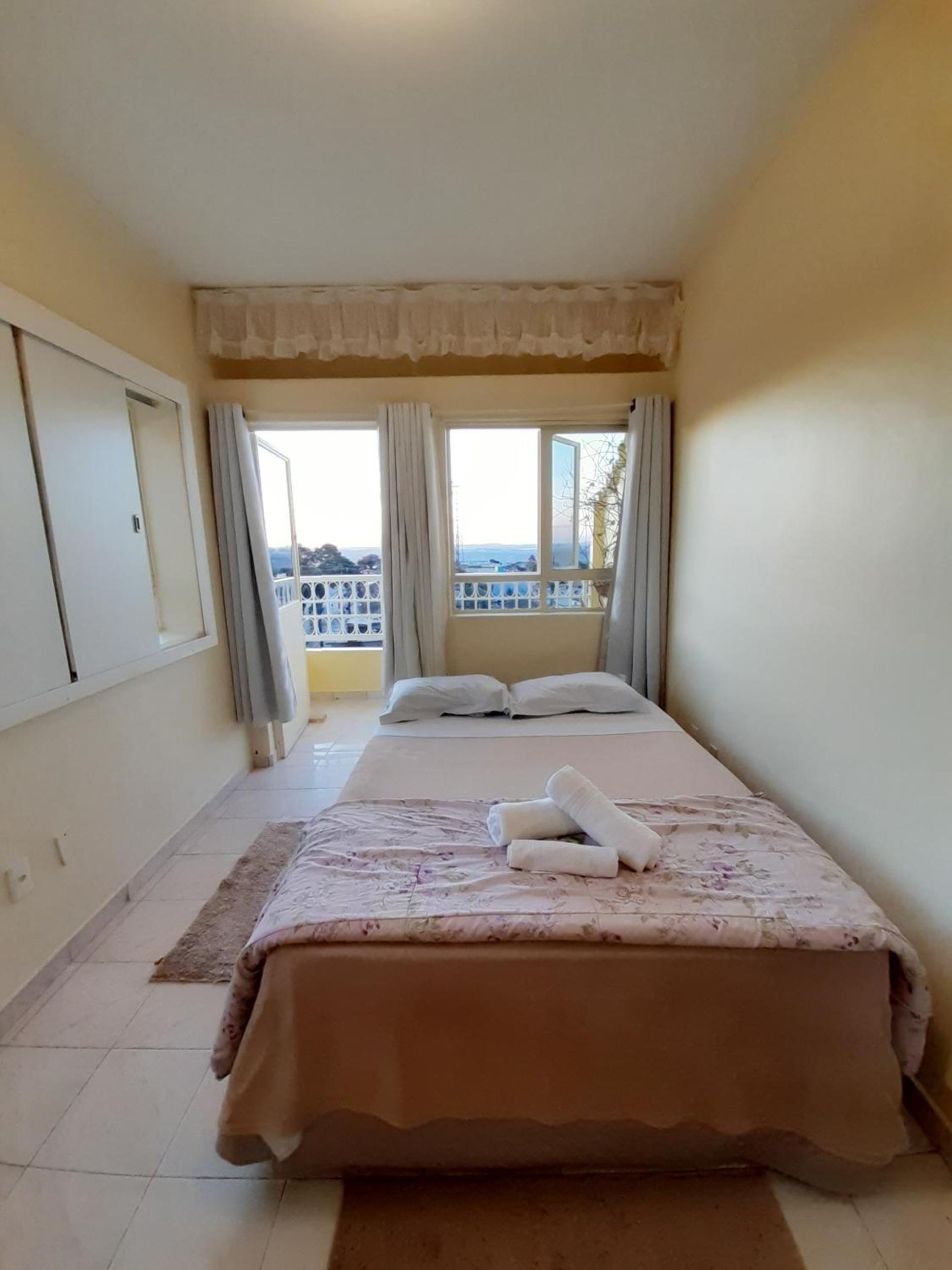 Classic Double Room with Balcony - Photo 10