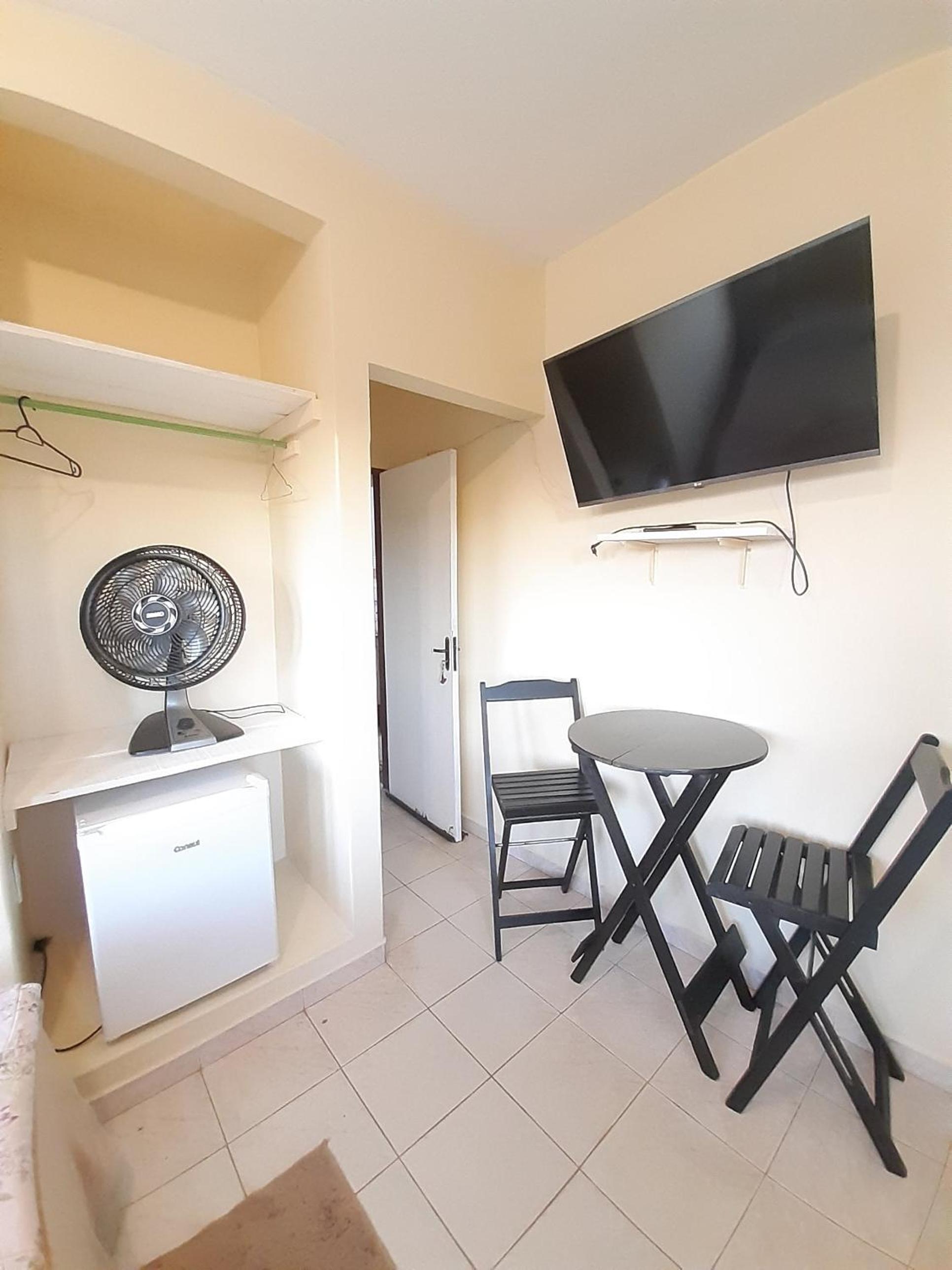 Classic Double Room with Balcony - Photo 11