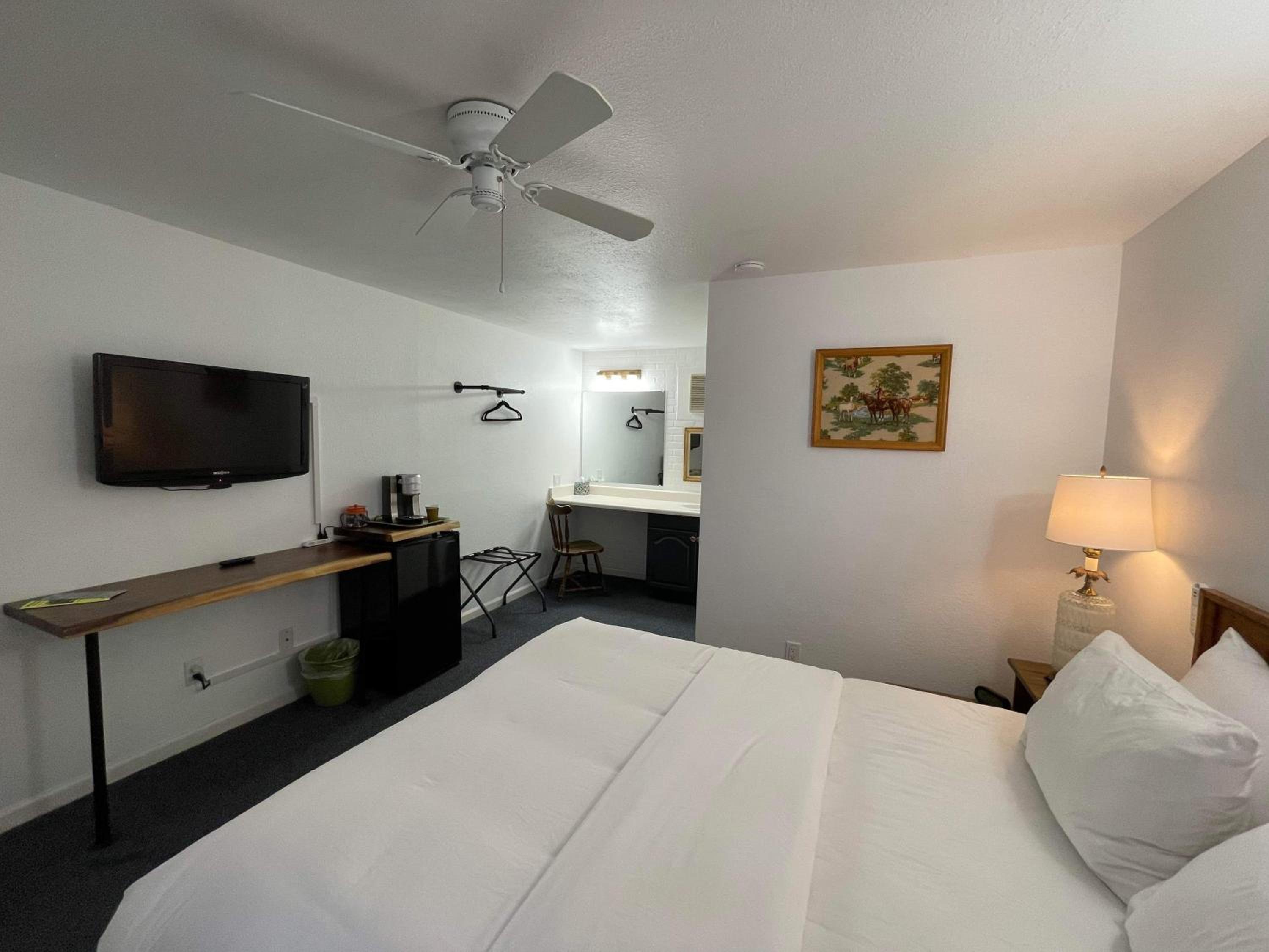Queen Room - Photo 1