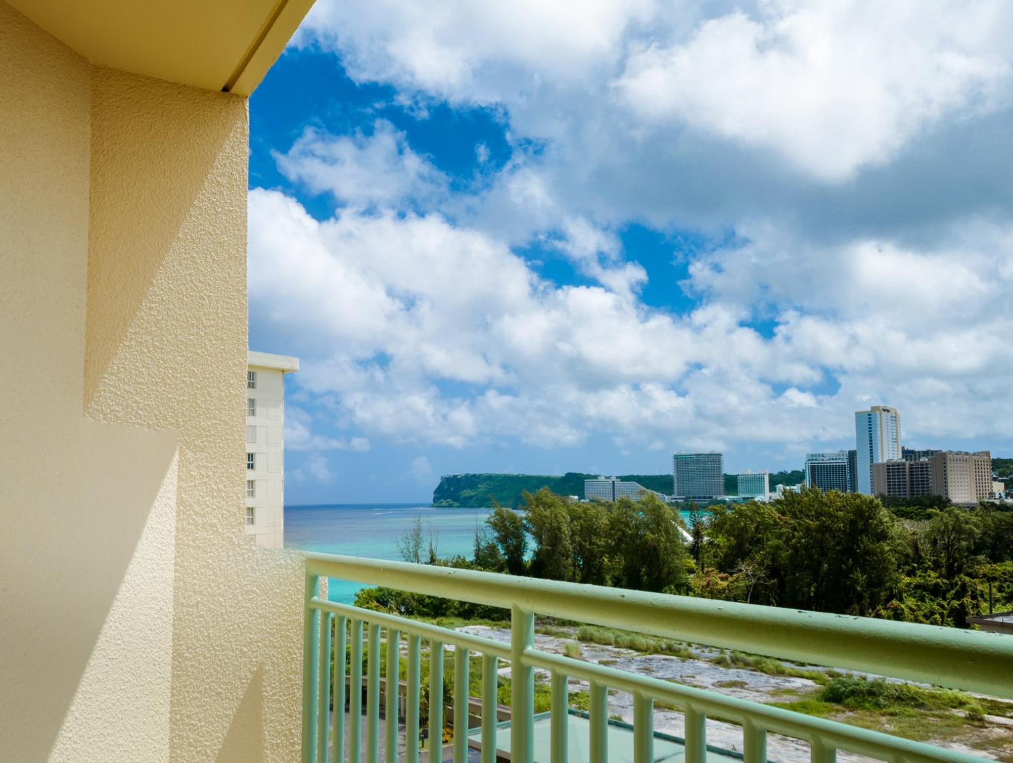 Partial Ocean View Room photo 3