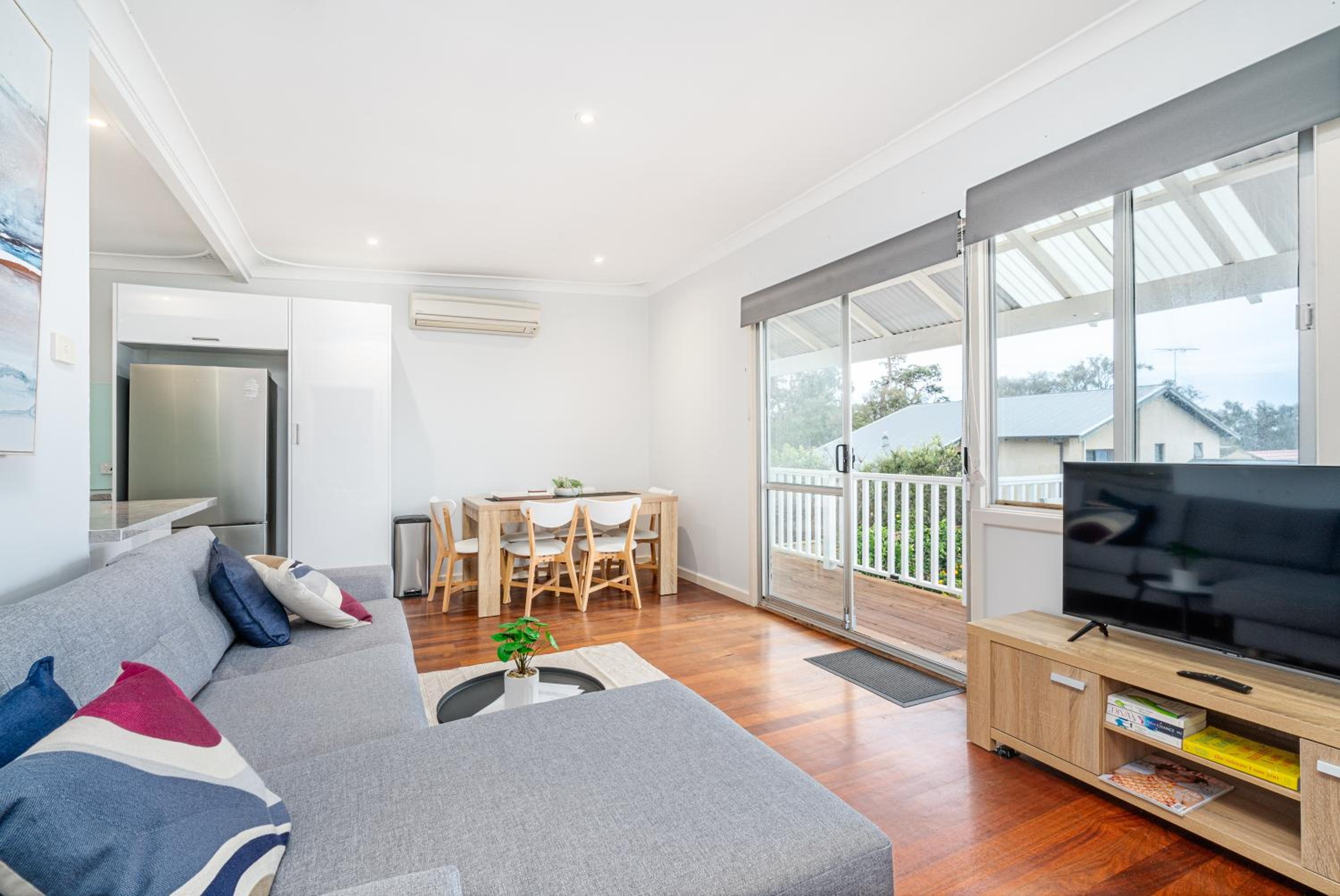 Three-Bedroom House photo 2
