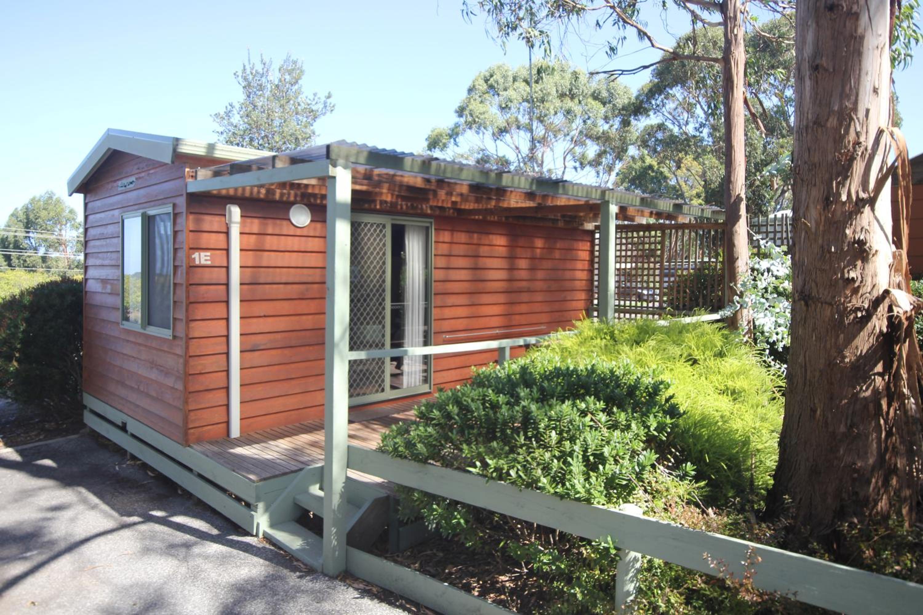 Studio Cabin (Sleeps 4) photo 2
