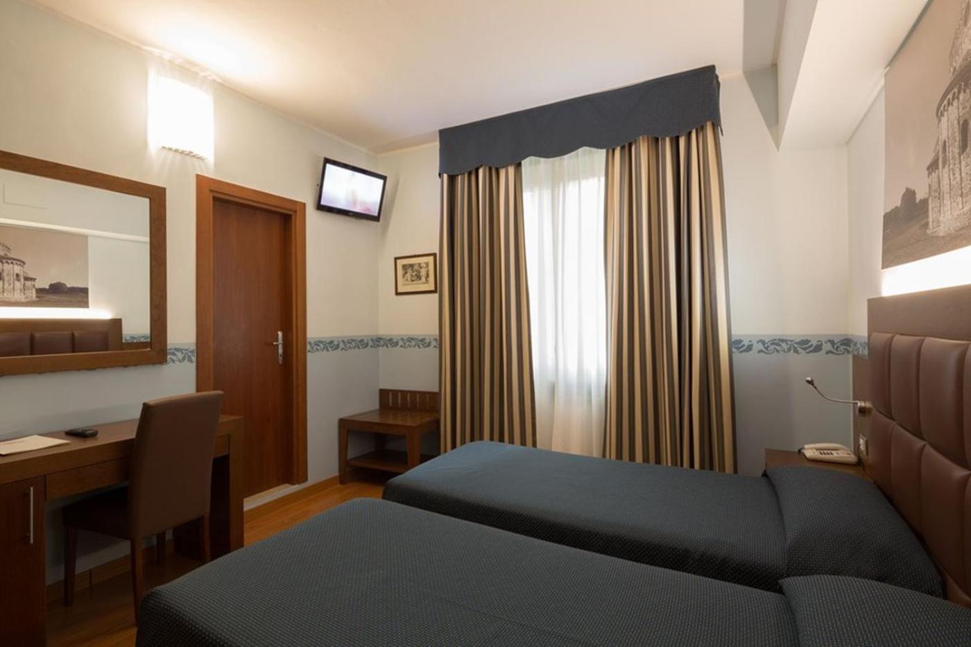 Classic Double Room - Photo 3