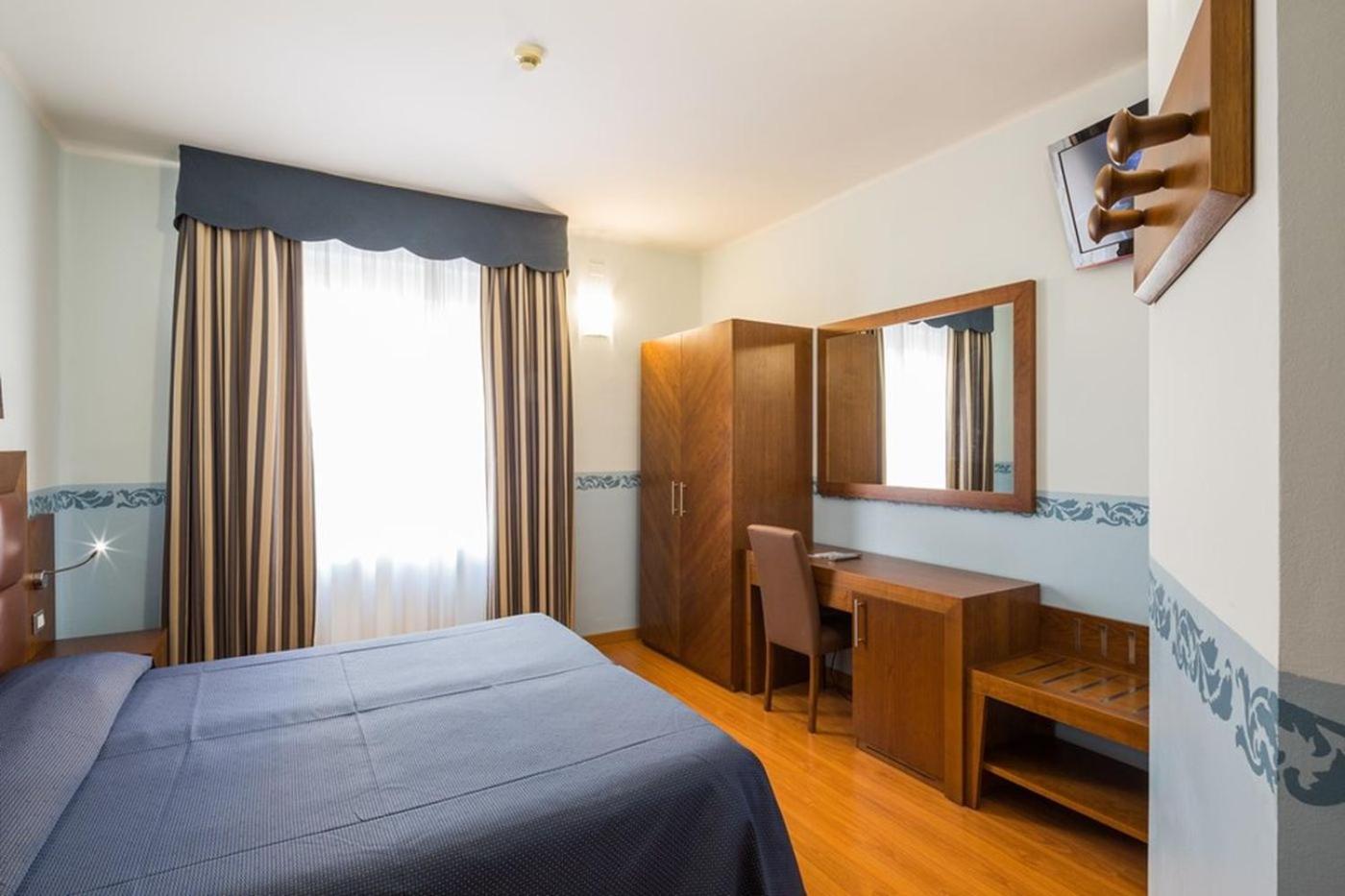 Twin Classic Room - Photo 2