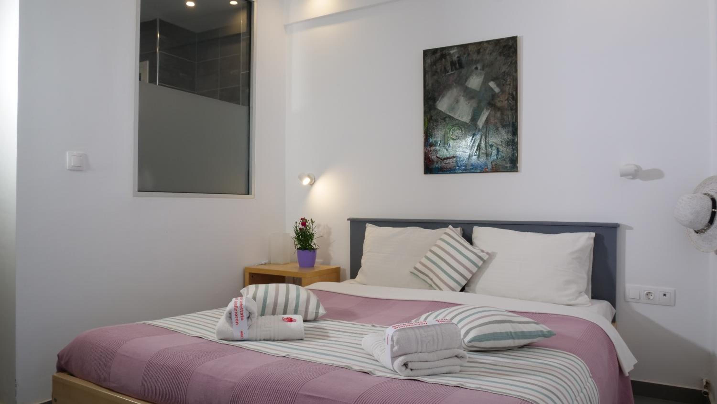 Deluxe Double Room with Side Sea View photo 1