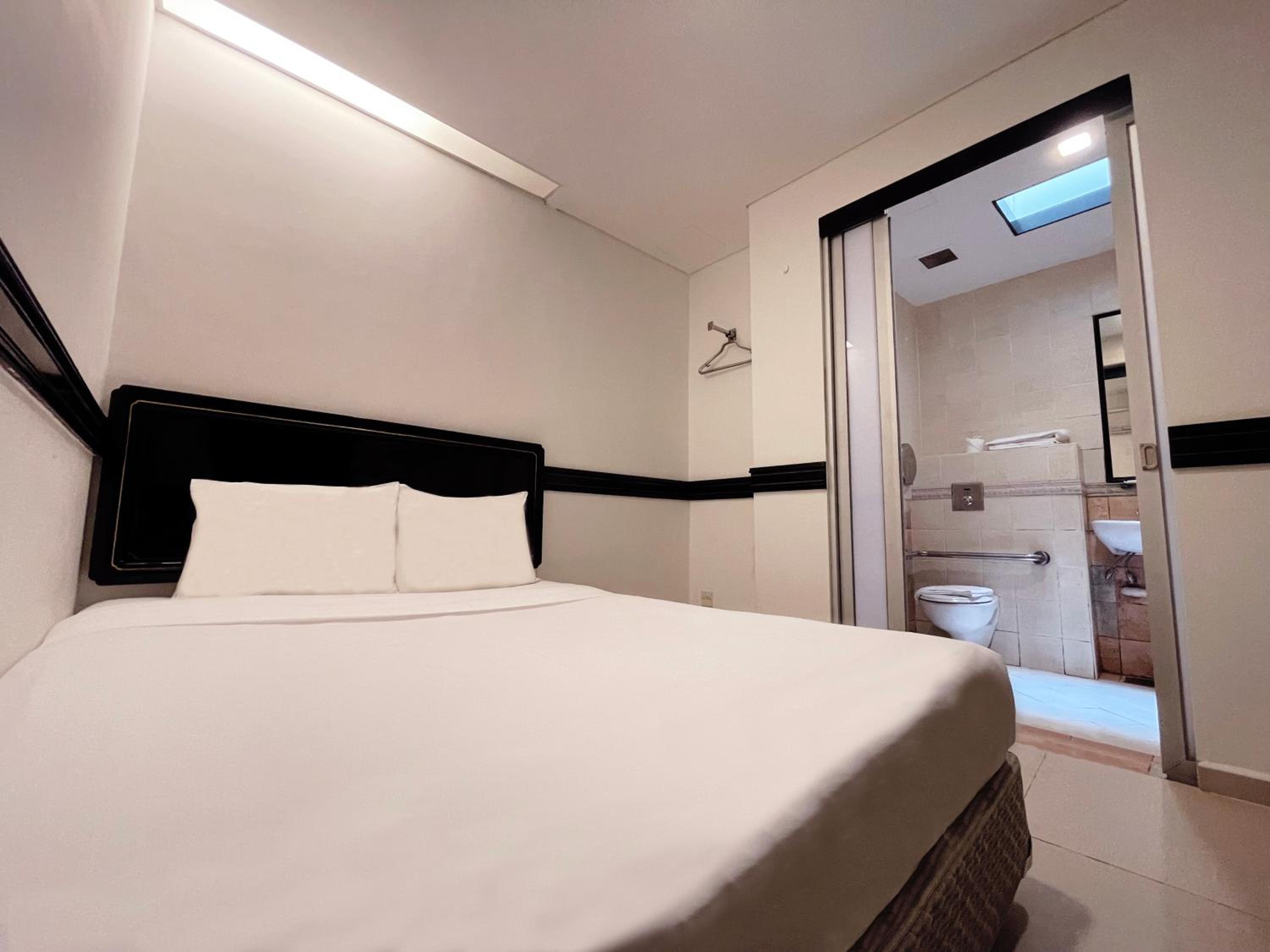 Skylight Standard Double Room