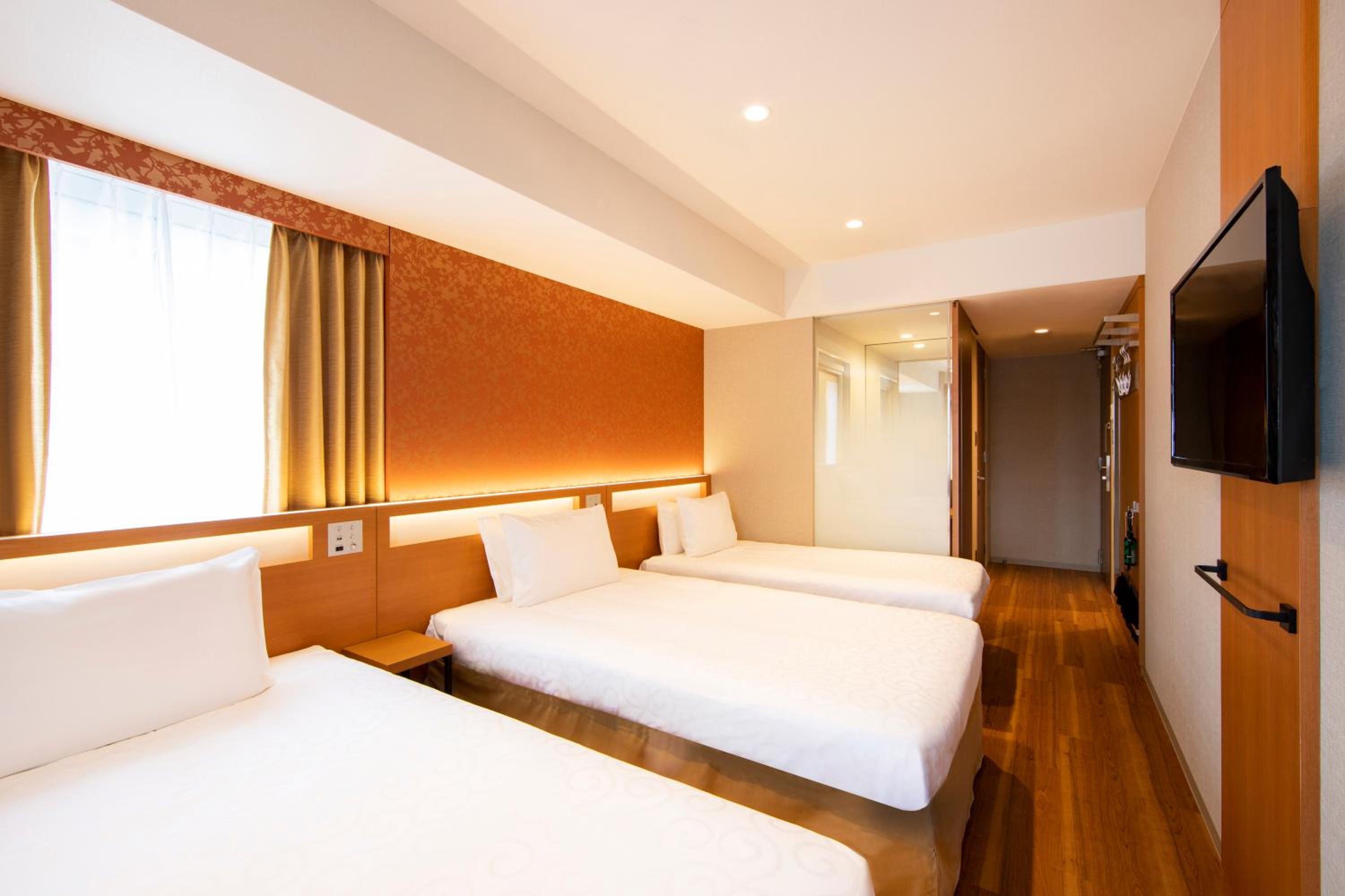 Twin Room with Extra Bed - Non-Smoking - Photo 9