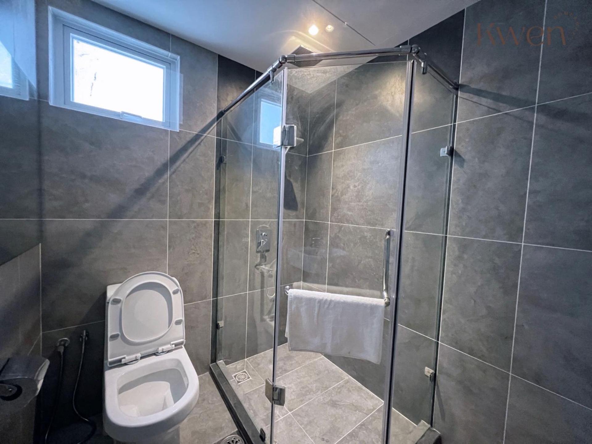 Two-Bedroom Suite - Photo 25