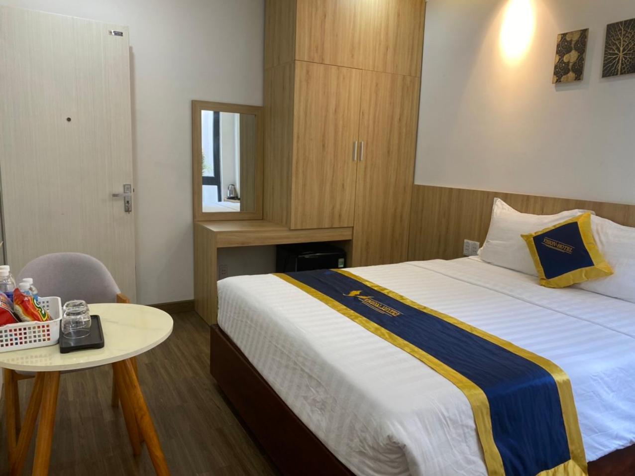 Large Double Room - Photo 16