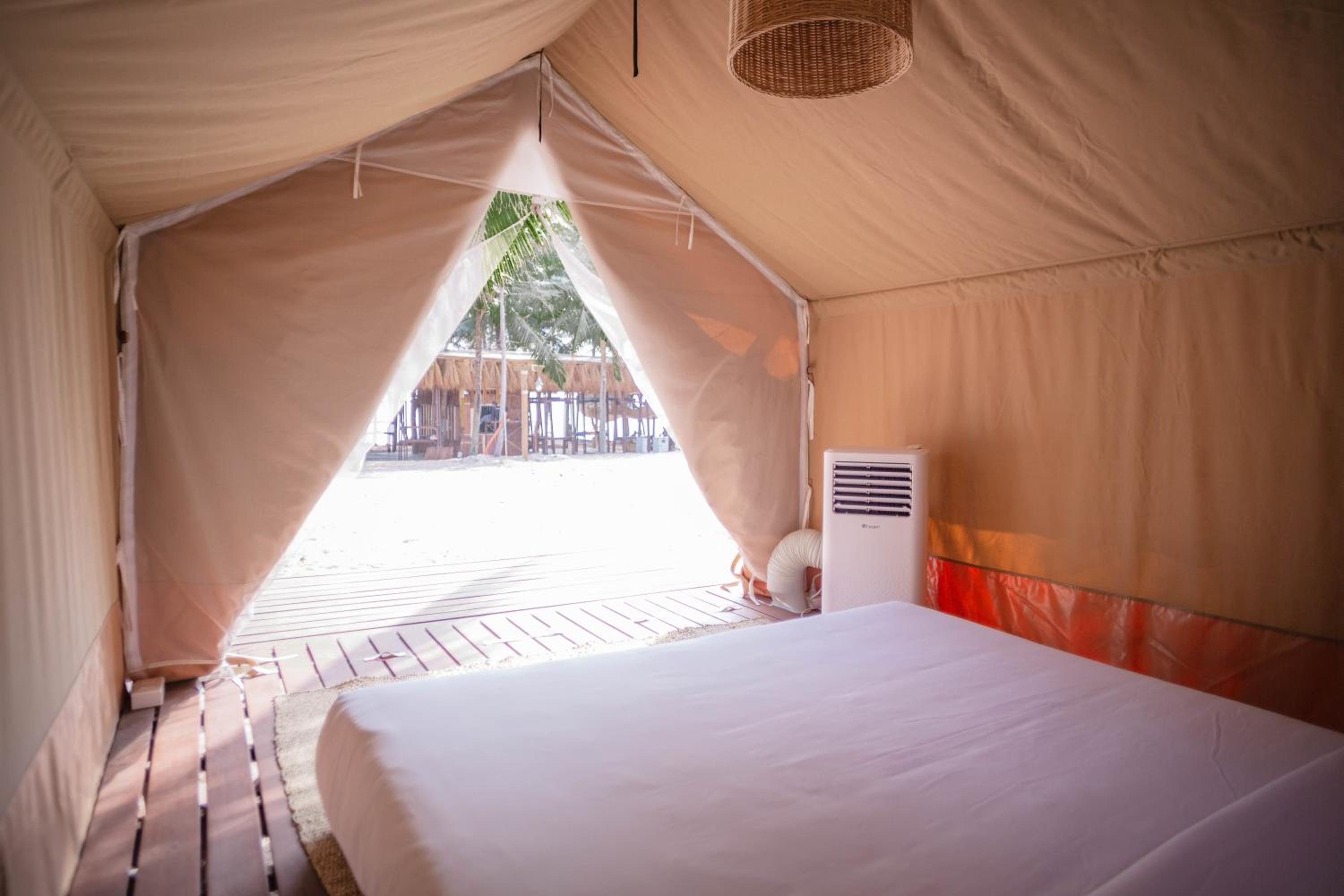 Seaview Safari Tree Tent photo 2