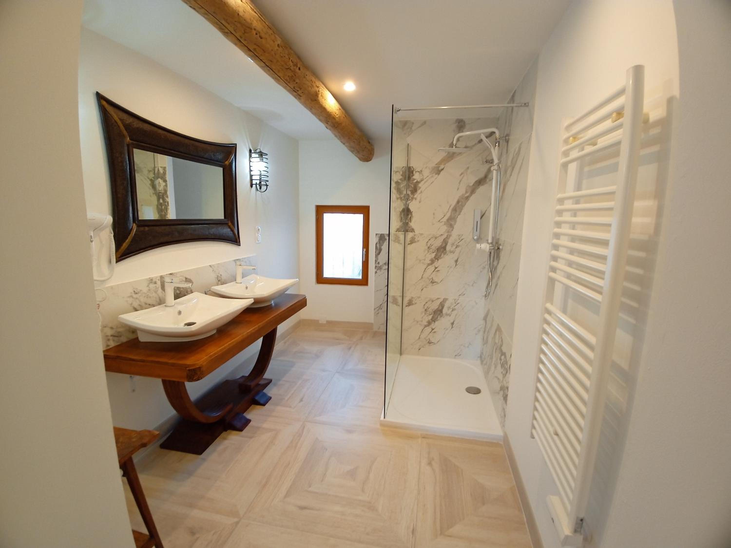 Double Room with Private Bathroom photo 3