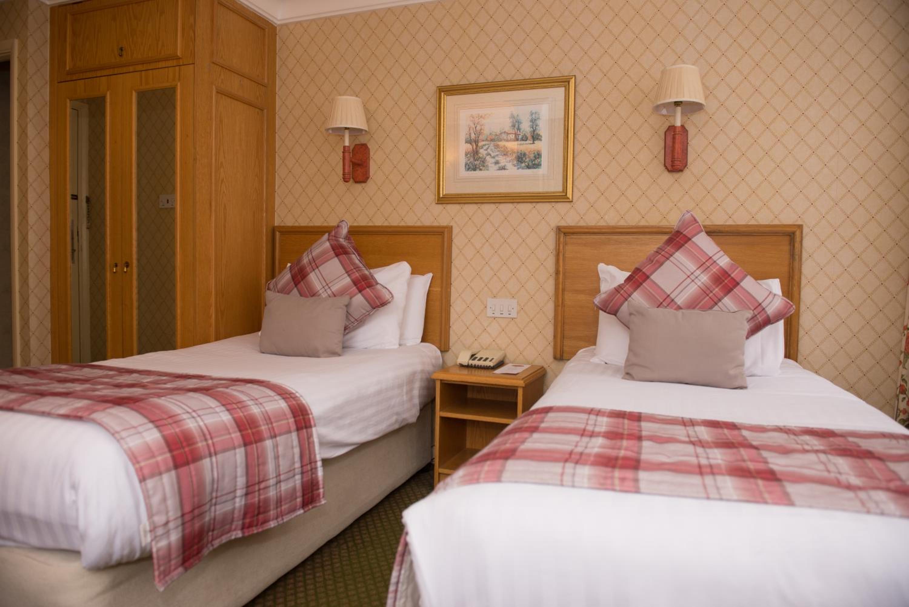 Standard Twin Room photo 2