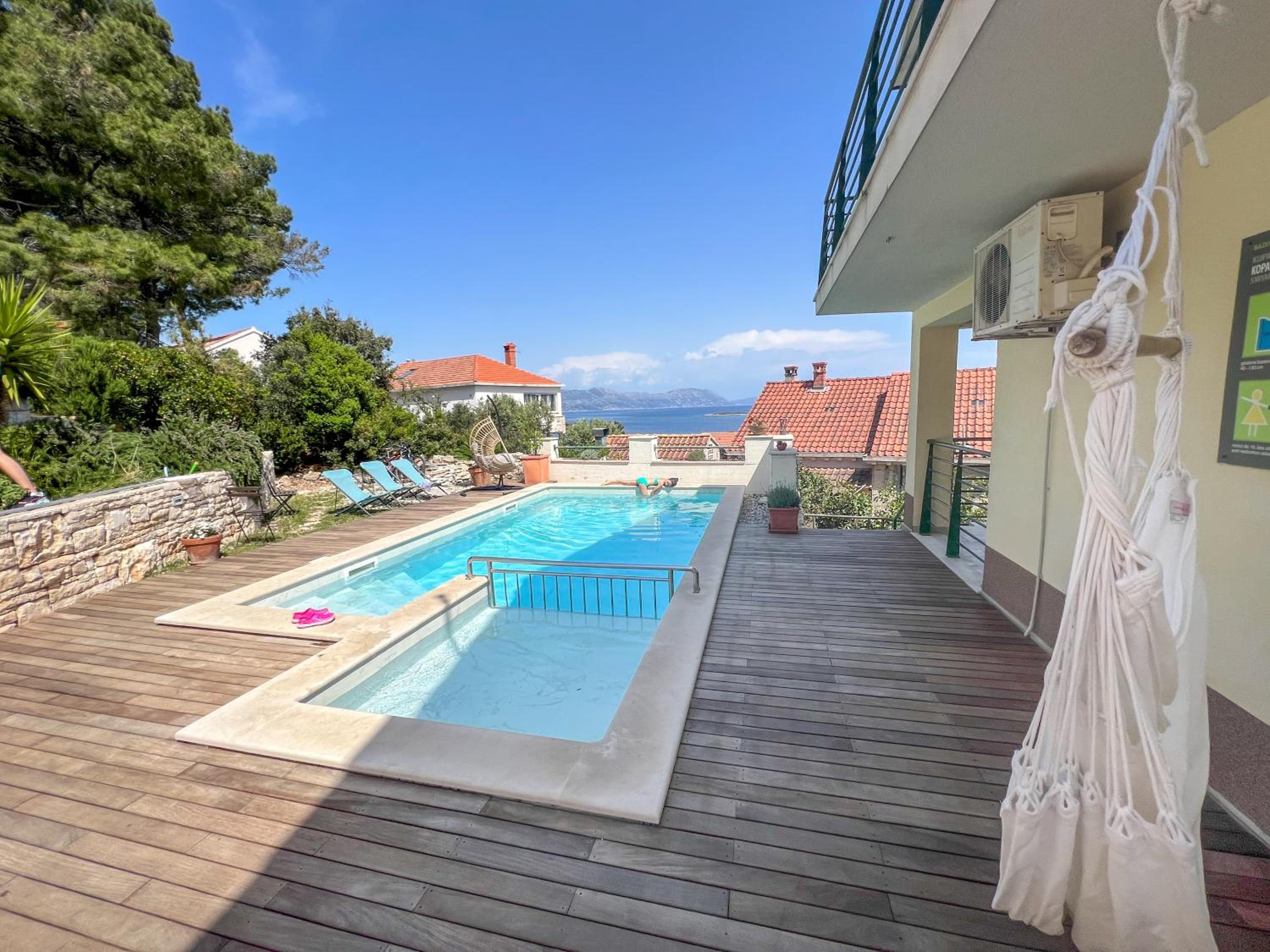 Two-Bedroom Apartment with Sofa Bed and Sea View - Photo 27