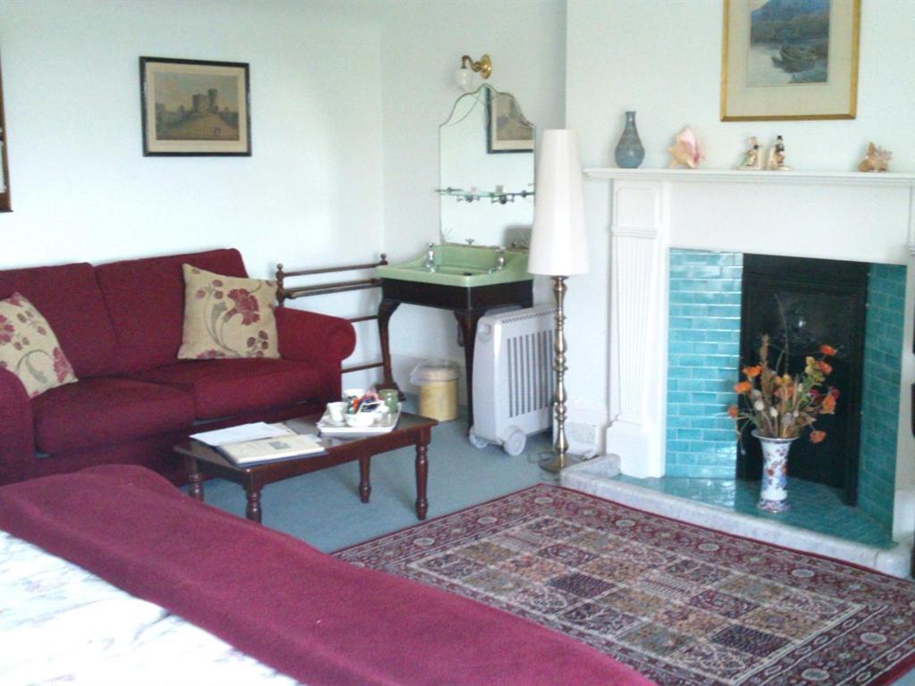 Double or Twin Room with Private Bathroom photo 3
