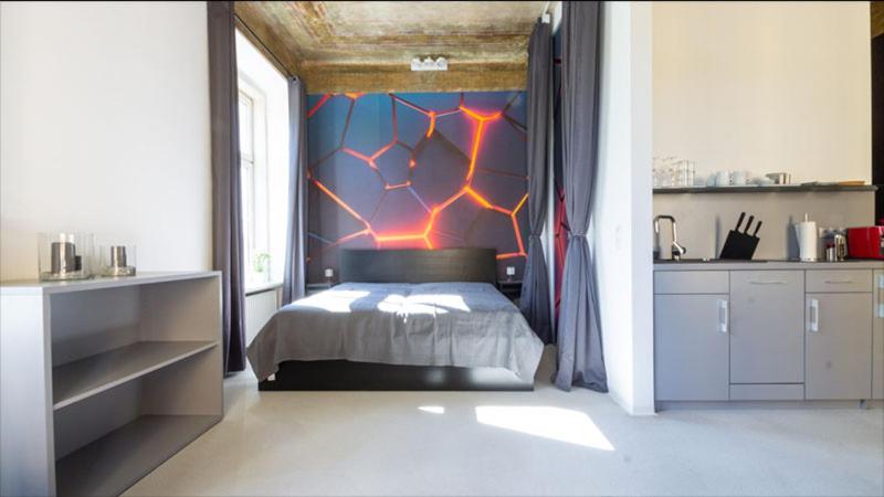 One-Bedroom Apartment - Photo 6