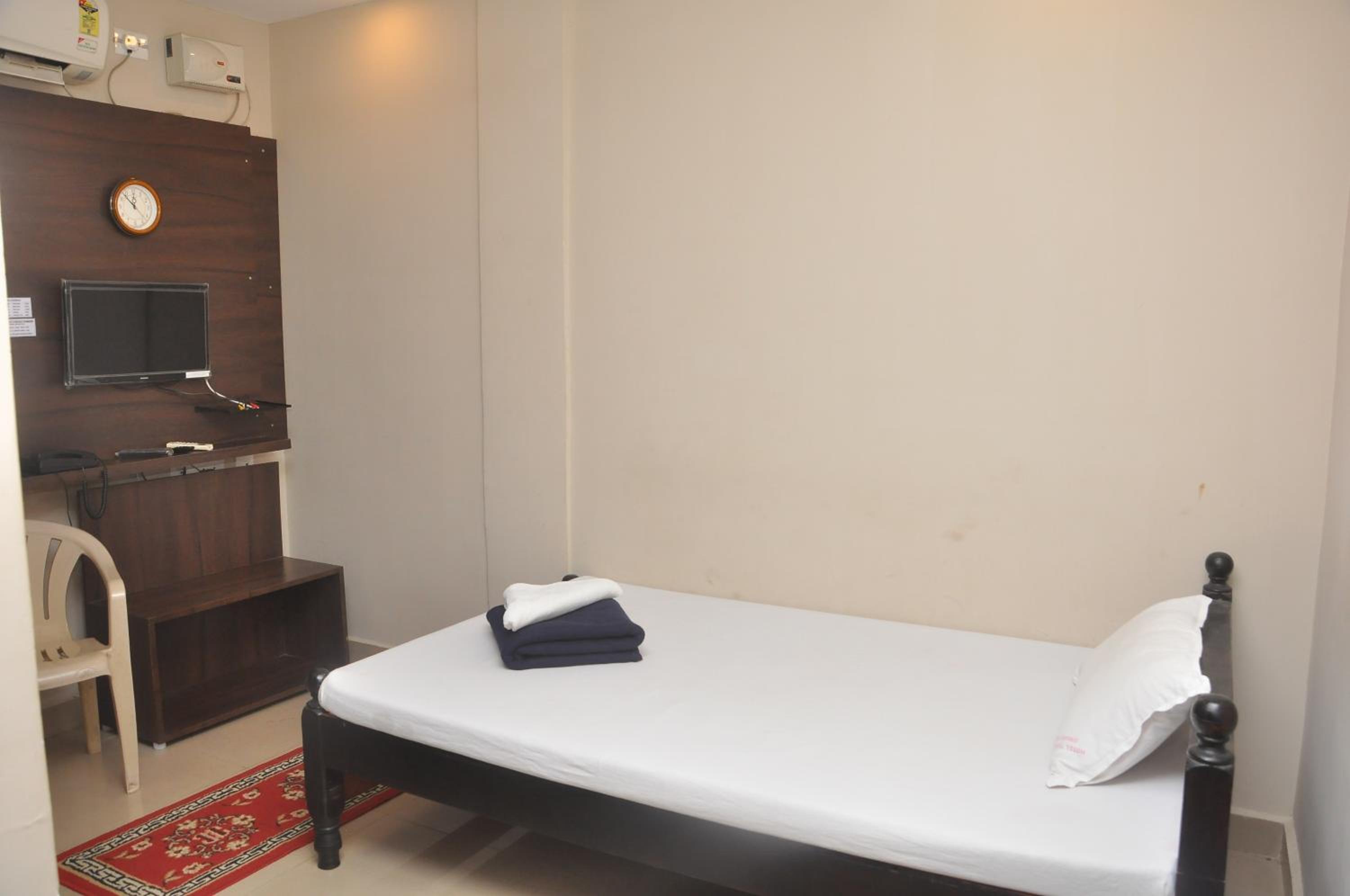 Budget Single Room photo 2