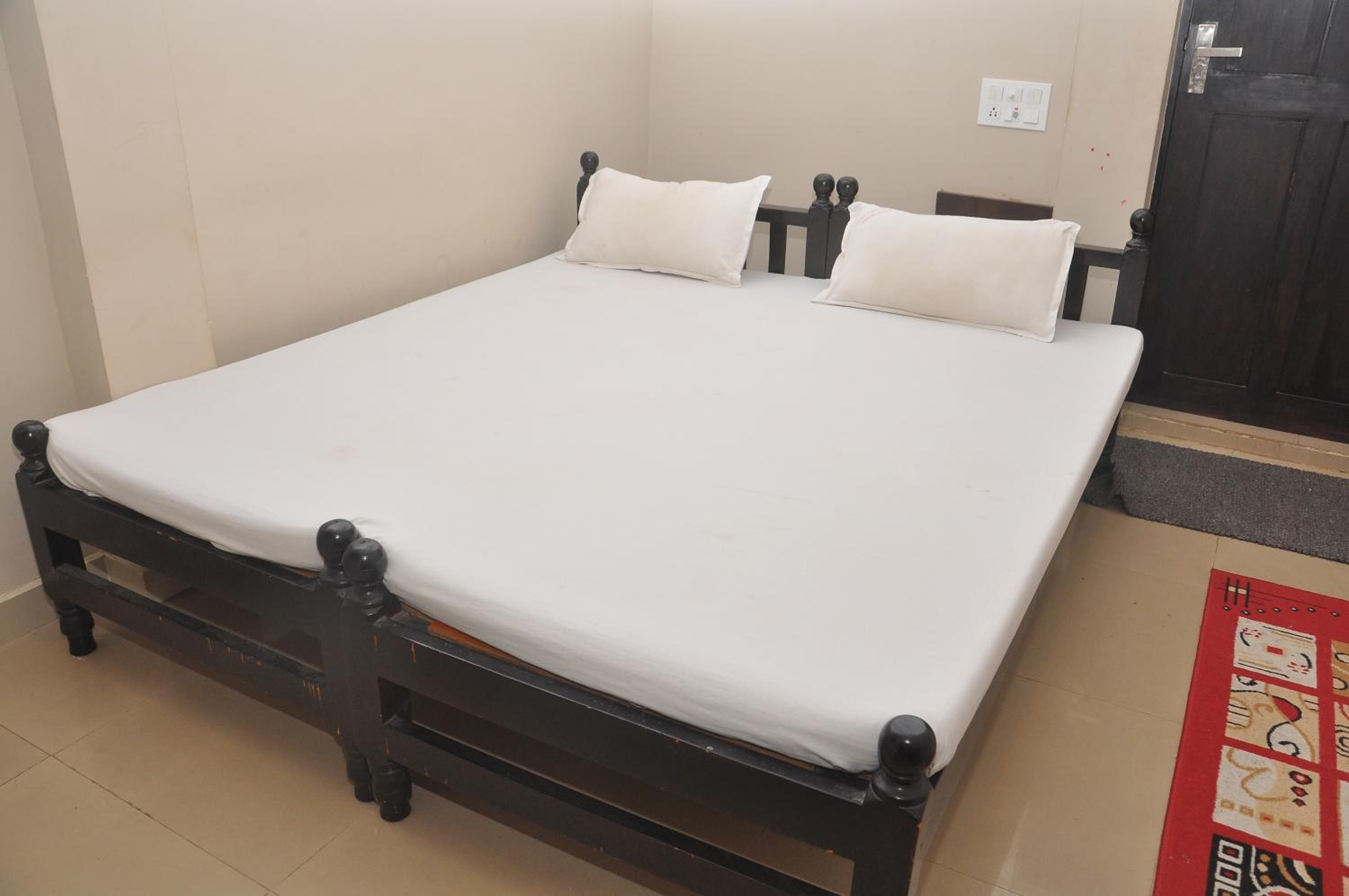 Deluxe Double or Twin Room - Photo 4