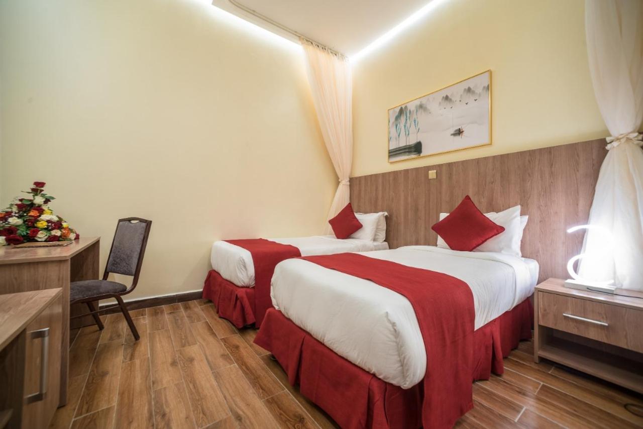 Deluxe Twin Room photo 3