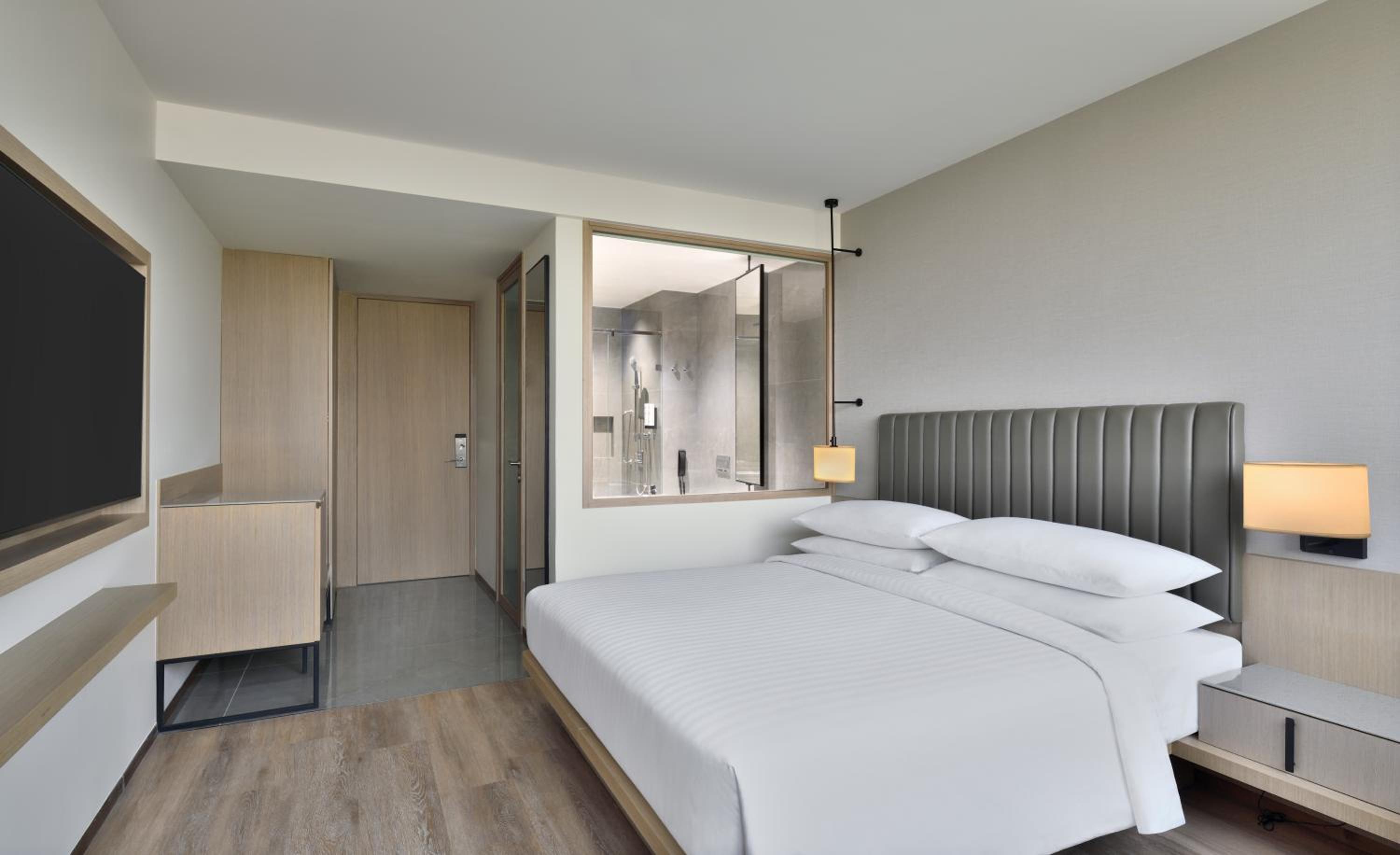 Superior King Room (Early Check in &Late Check out-subject to availability,10% off on Laundry )