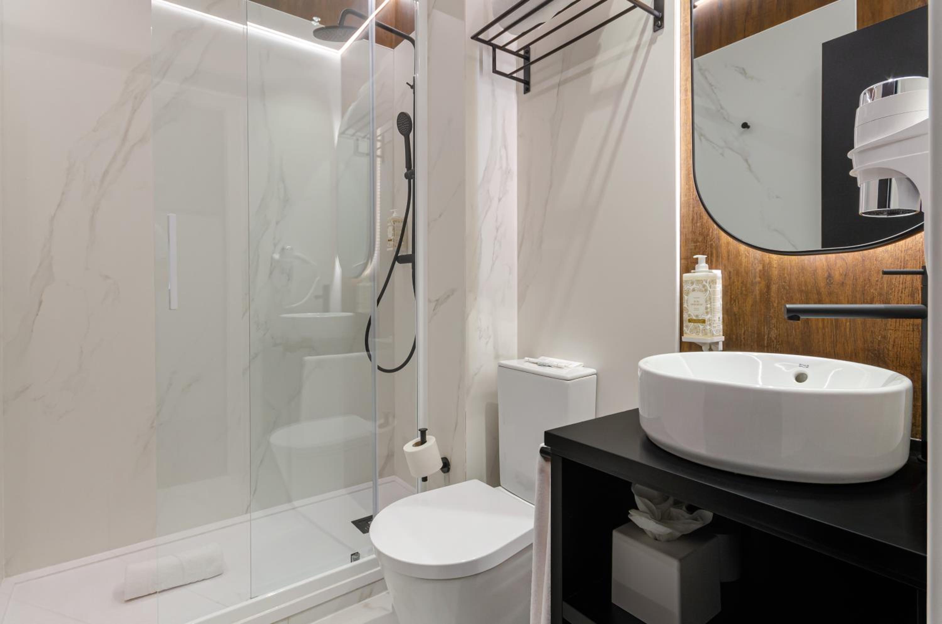 Standard Double or Twin Room - Photo 38