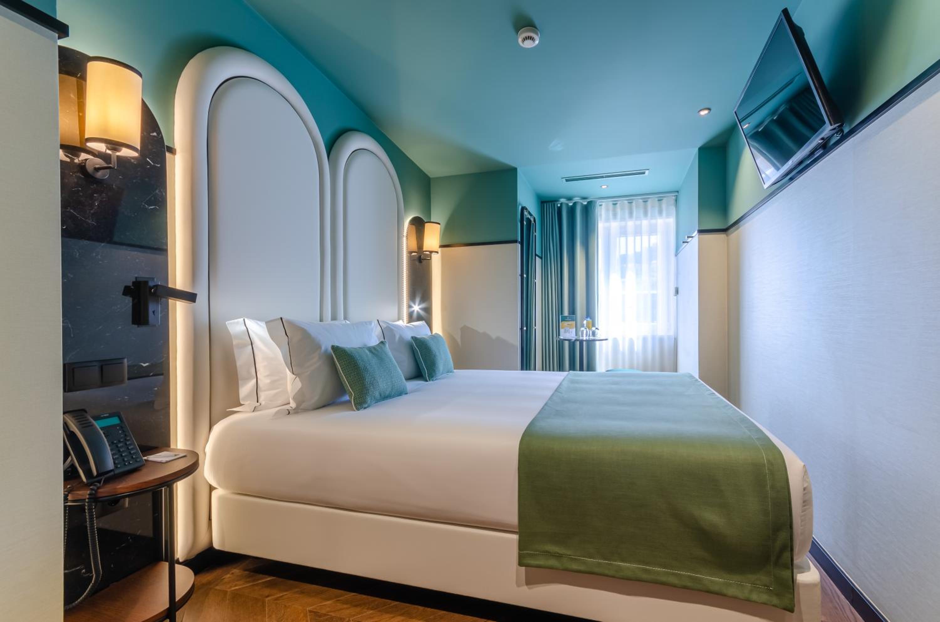 Standard Double or Twin Room - Photo 5