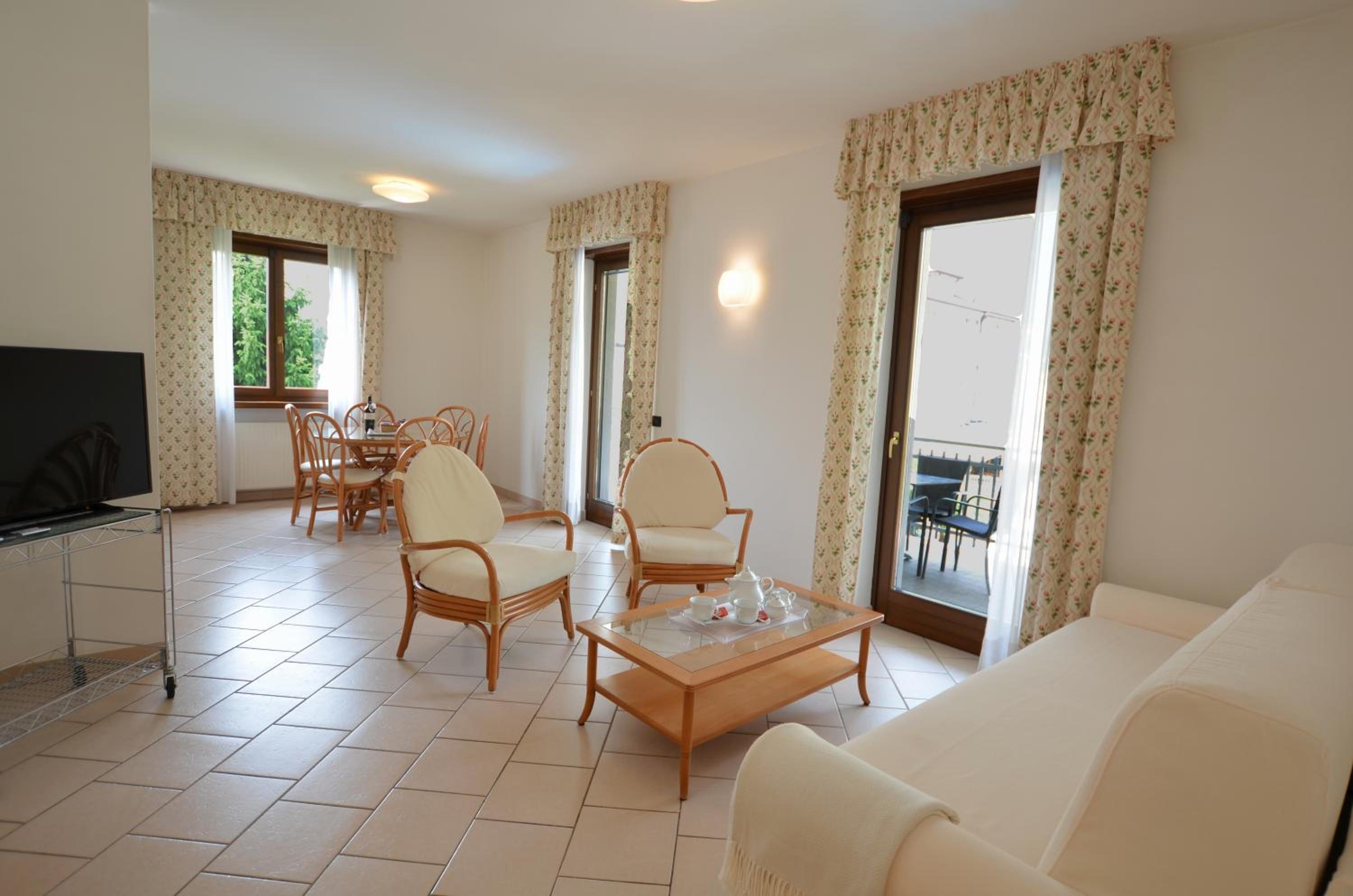 Two-Bedroom Apartment with Terrace photo 1
