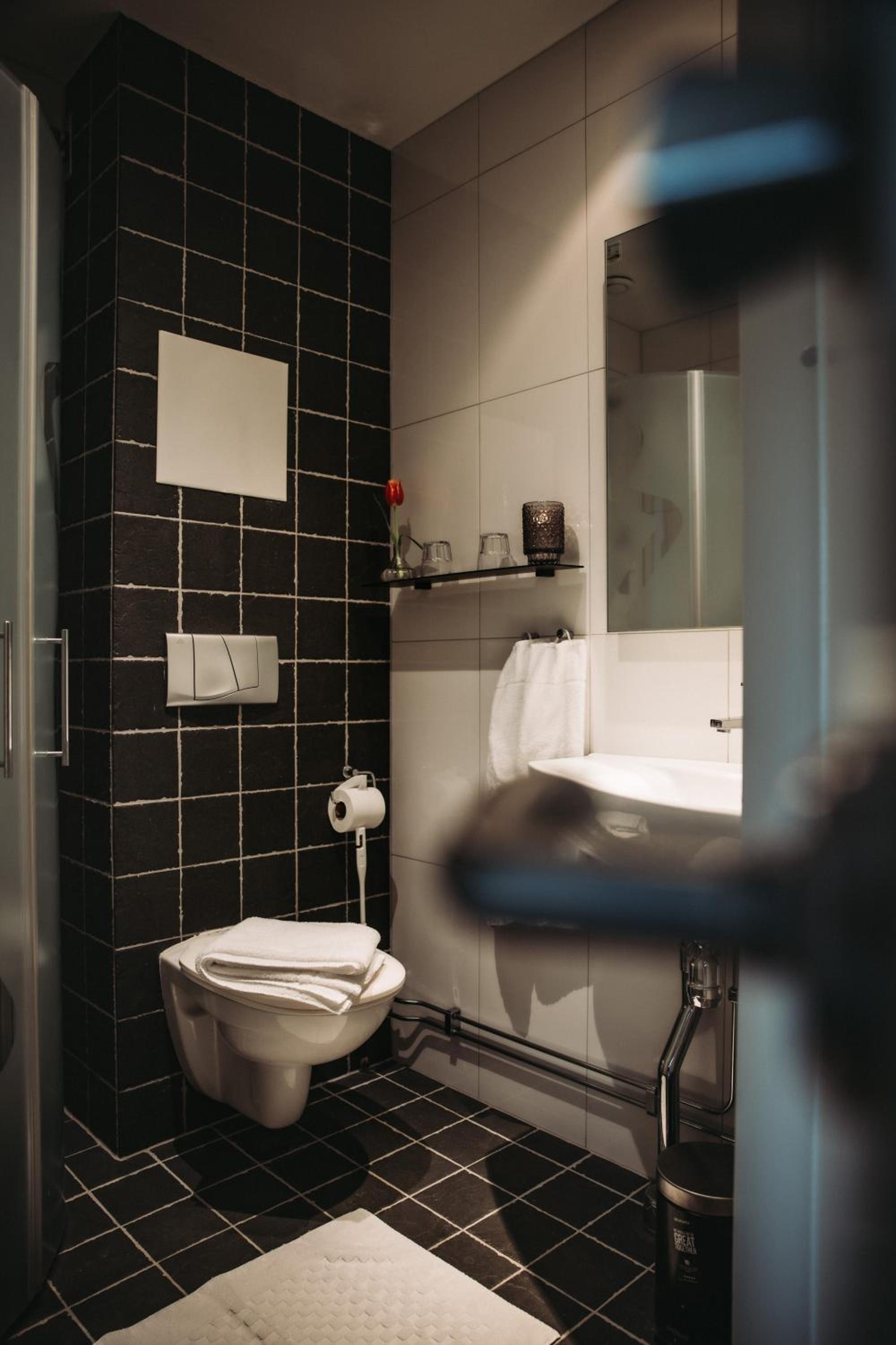 Double Room - Photo 3